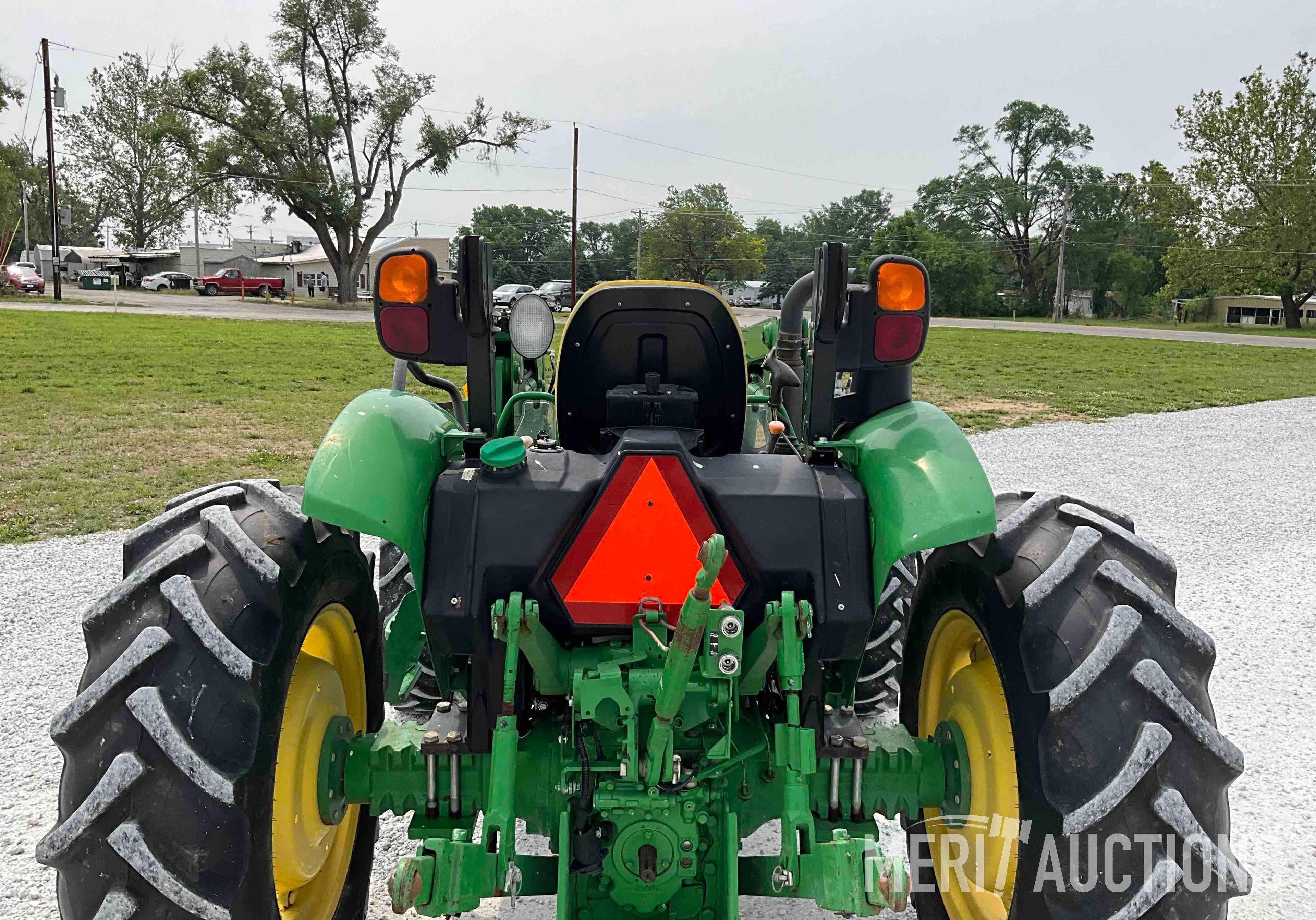 2019 John Deere 5055E Tractor
