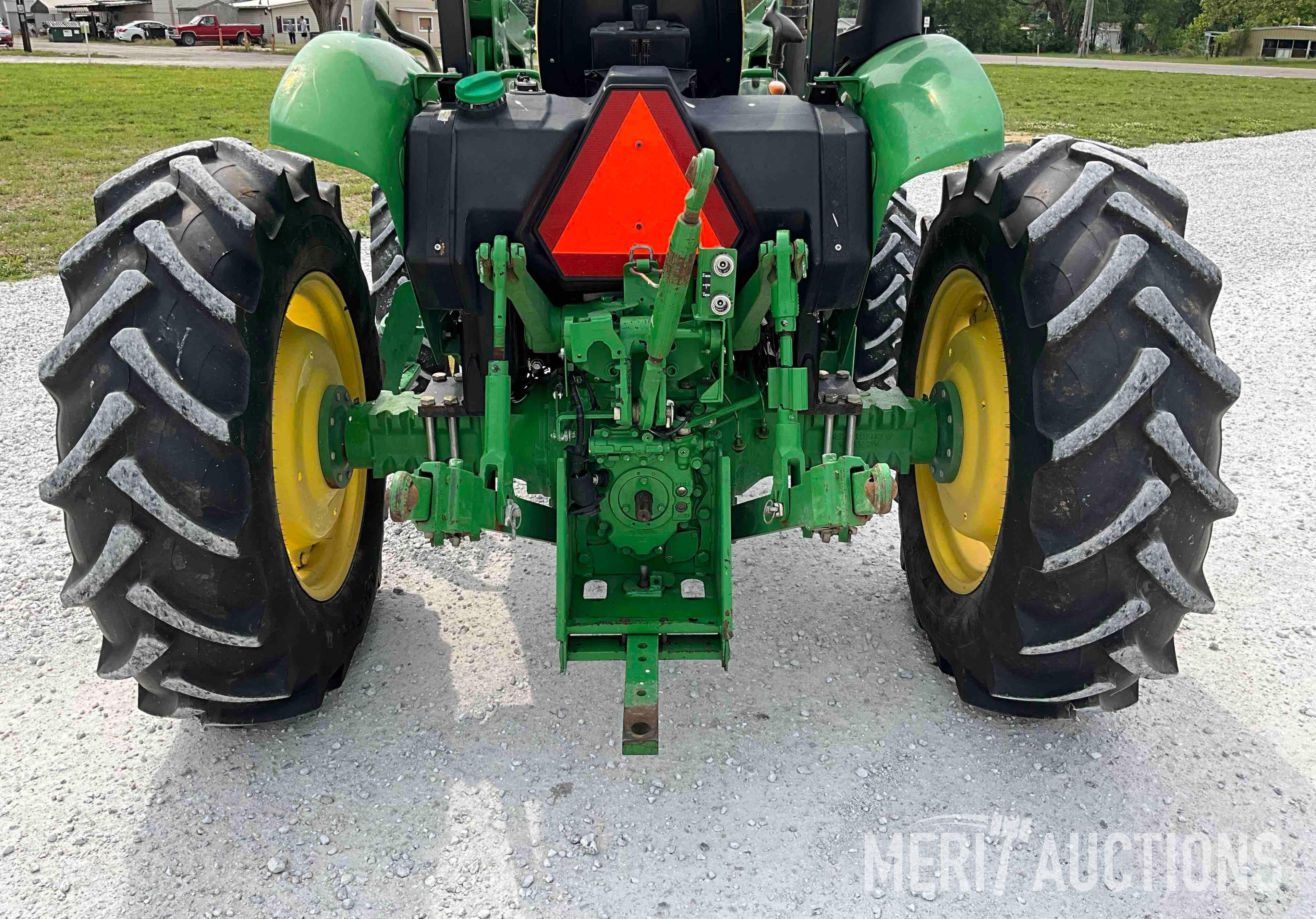 2019 John Deere 5055E Tractor