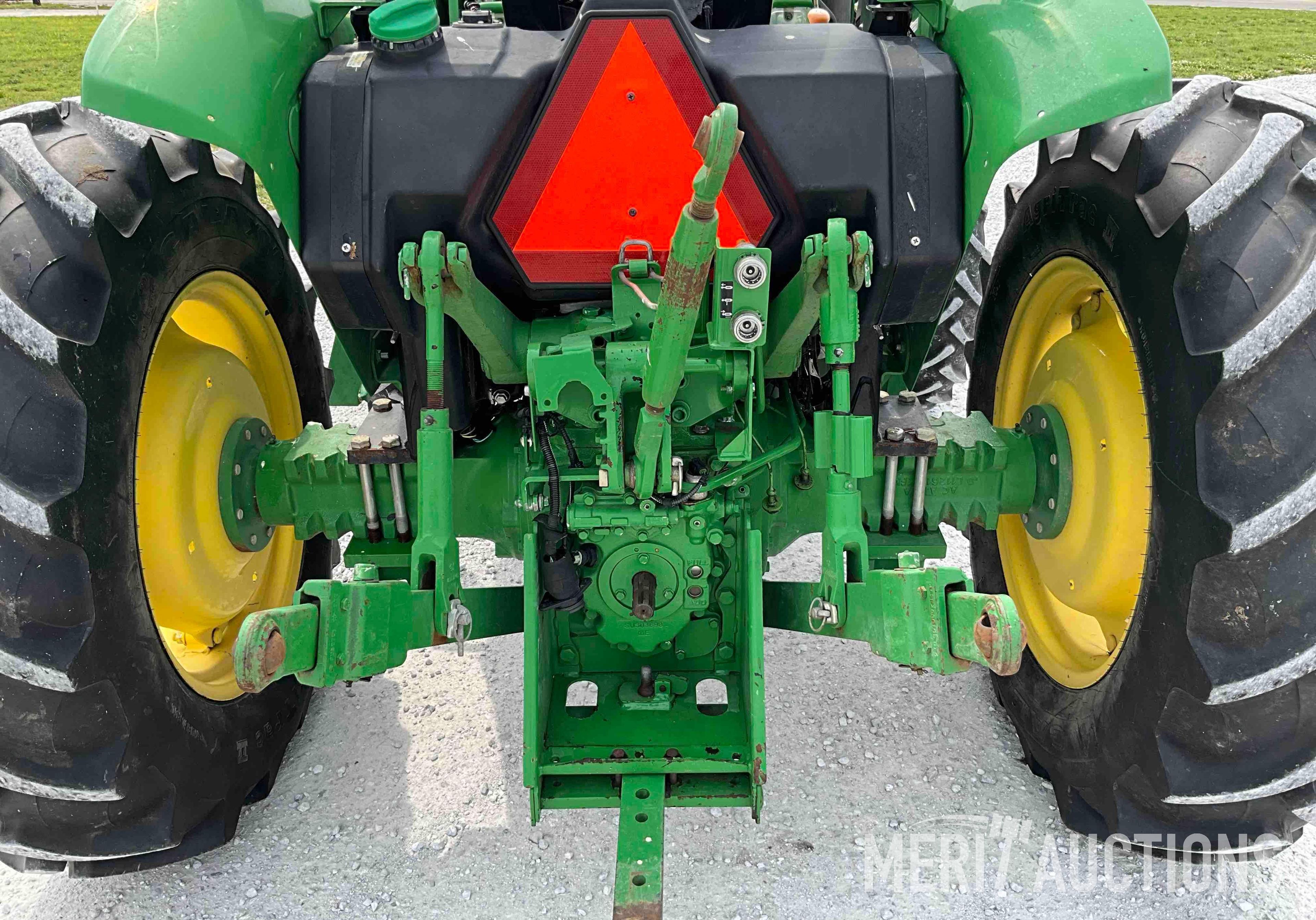 2019 John Deere 5055E Tractor