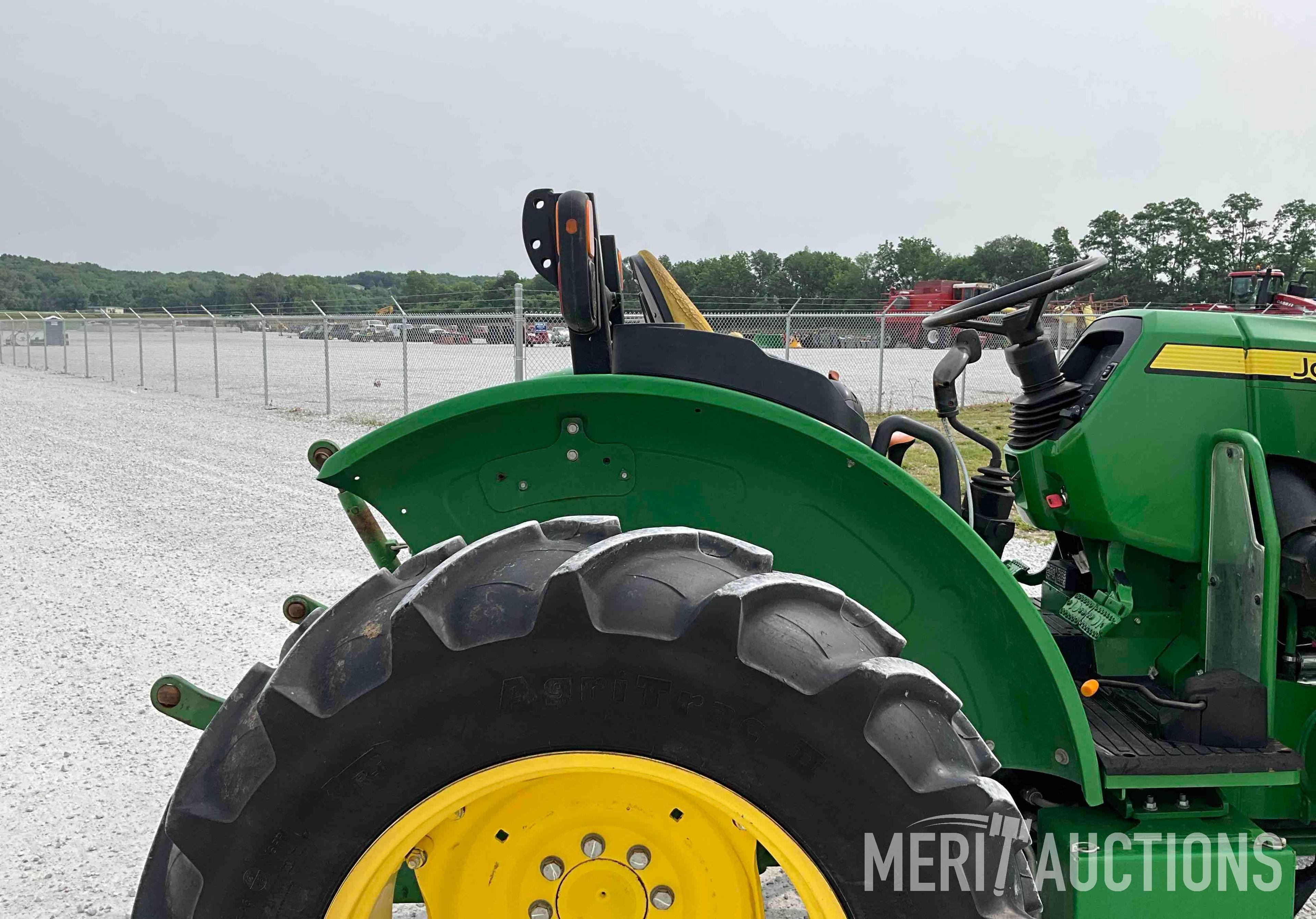 2019 John Deere 5055E Tractor