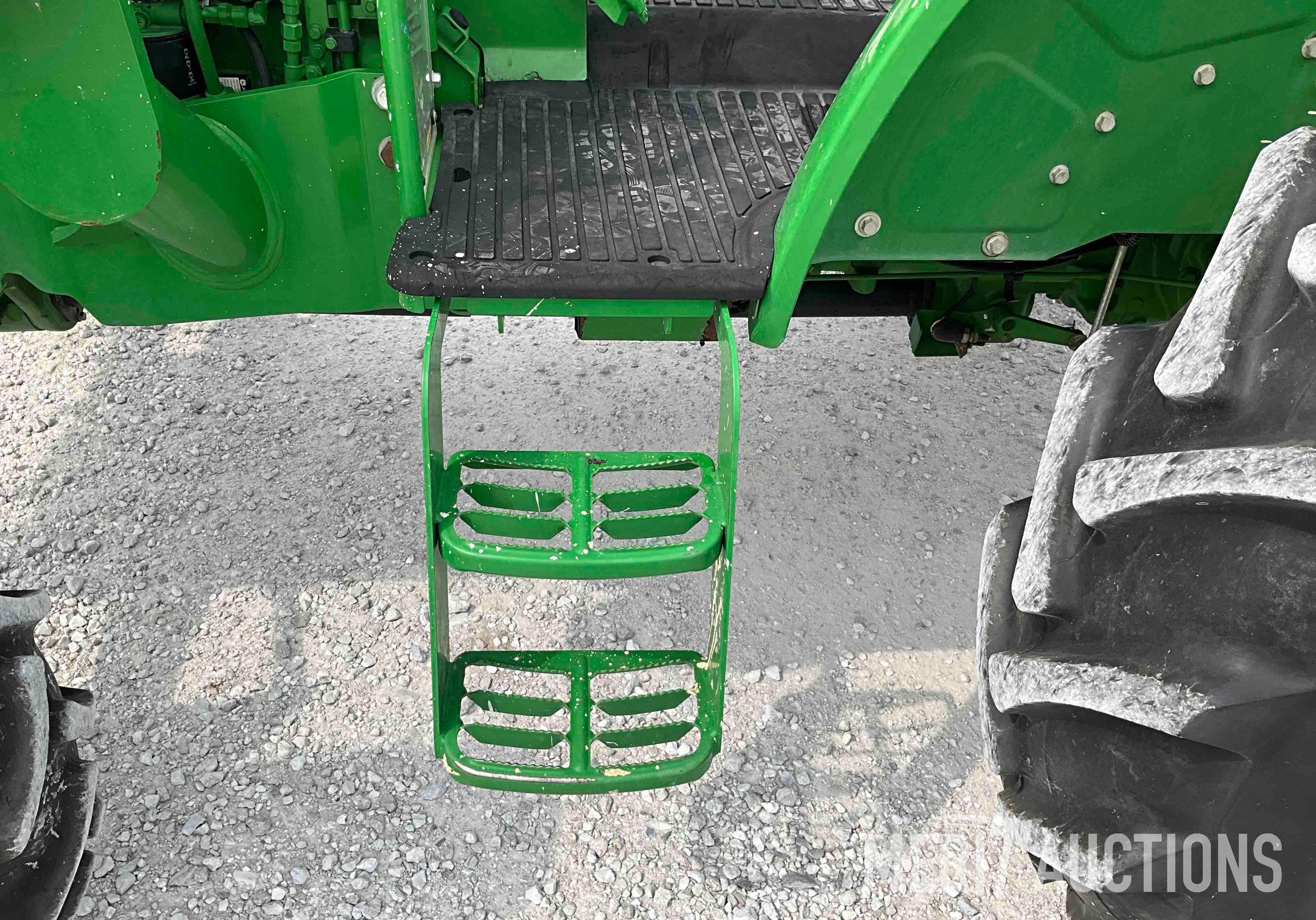 2019 John Deere 5055E Tractor
