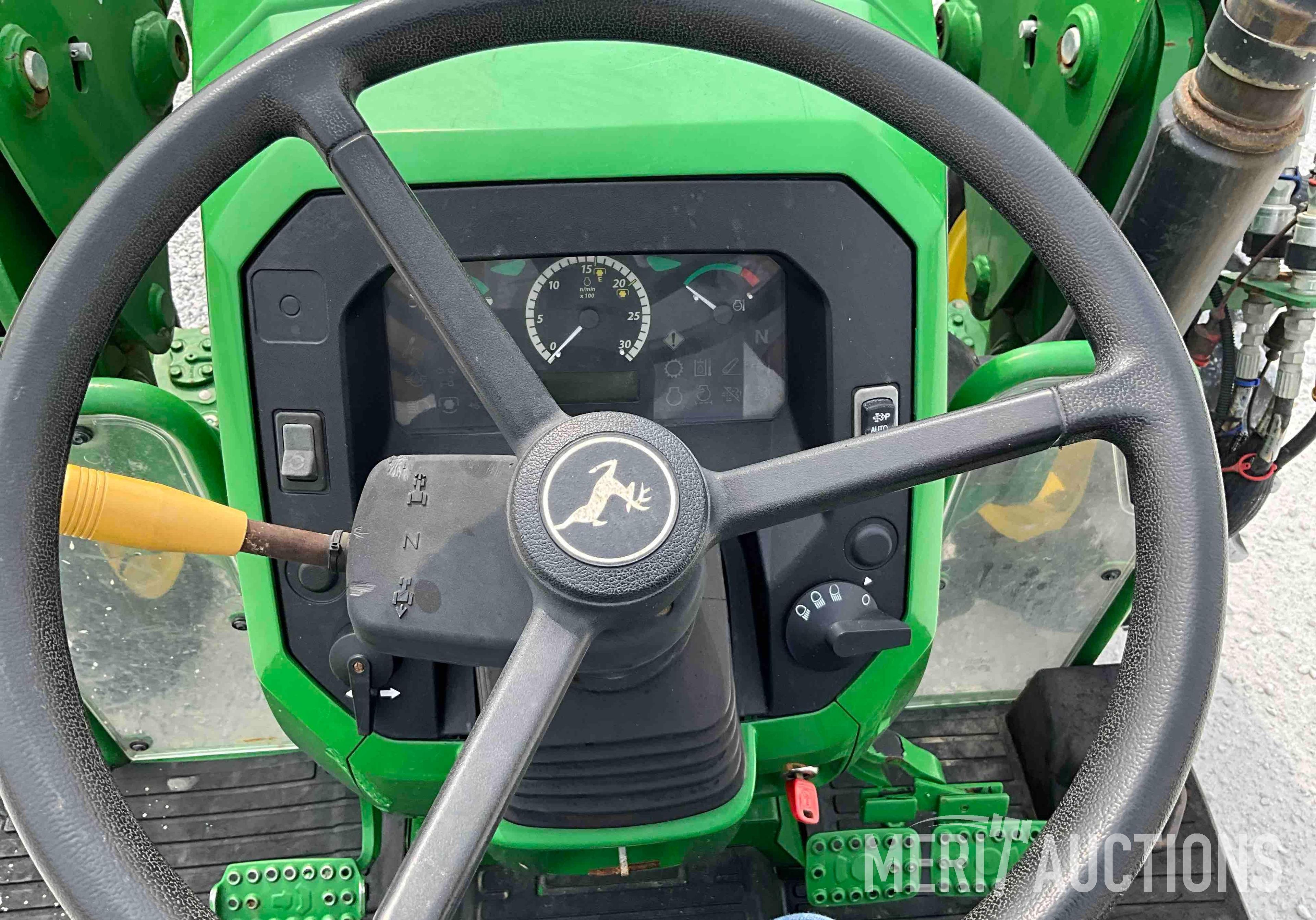2019 John Deere 5055E Tractor
