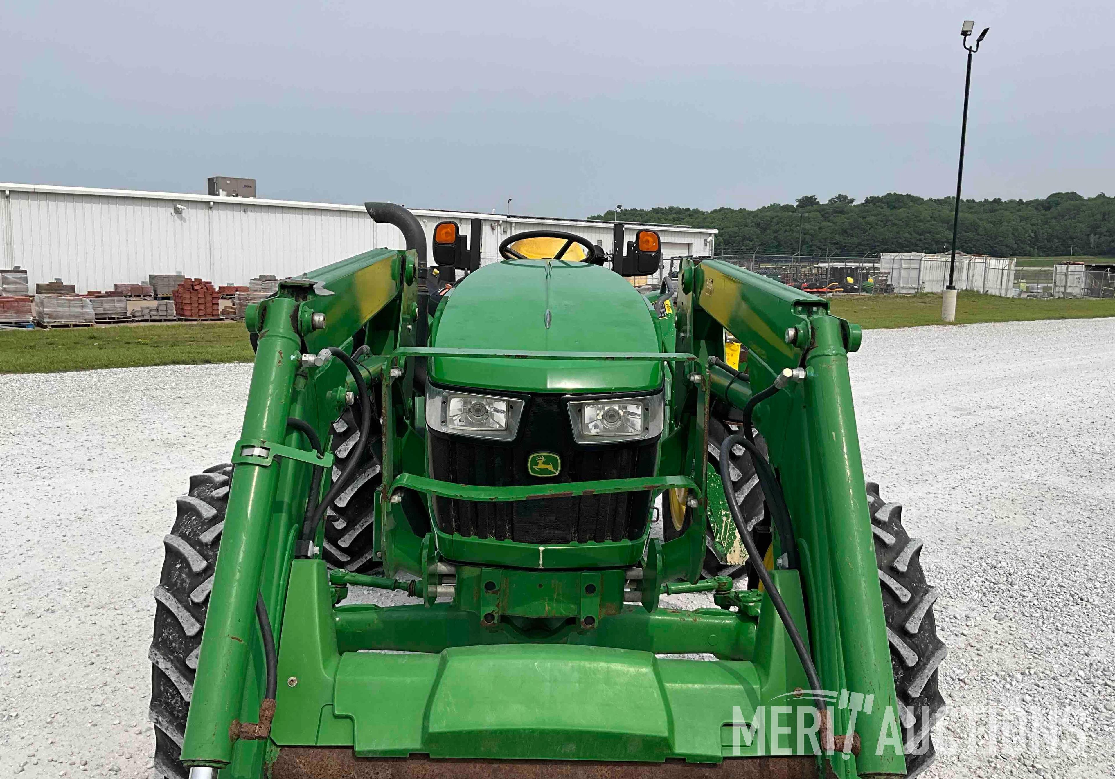 2019 John Deere 5055E Tractor