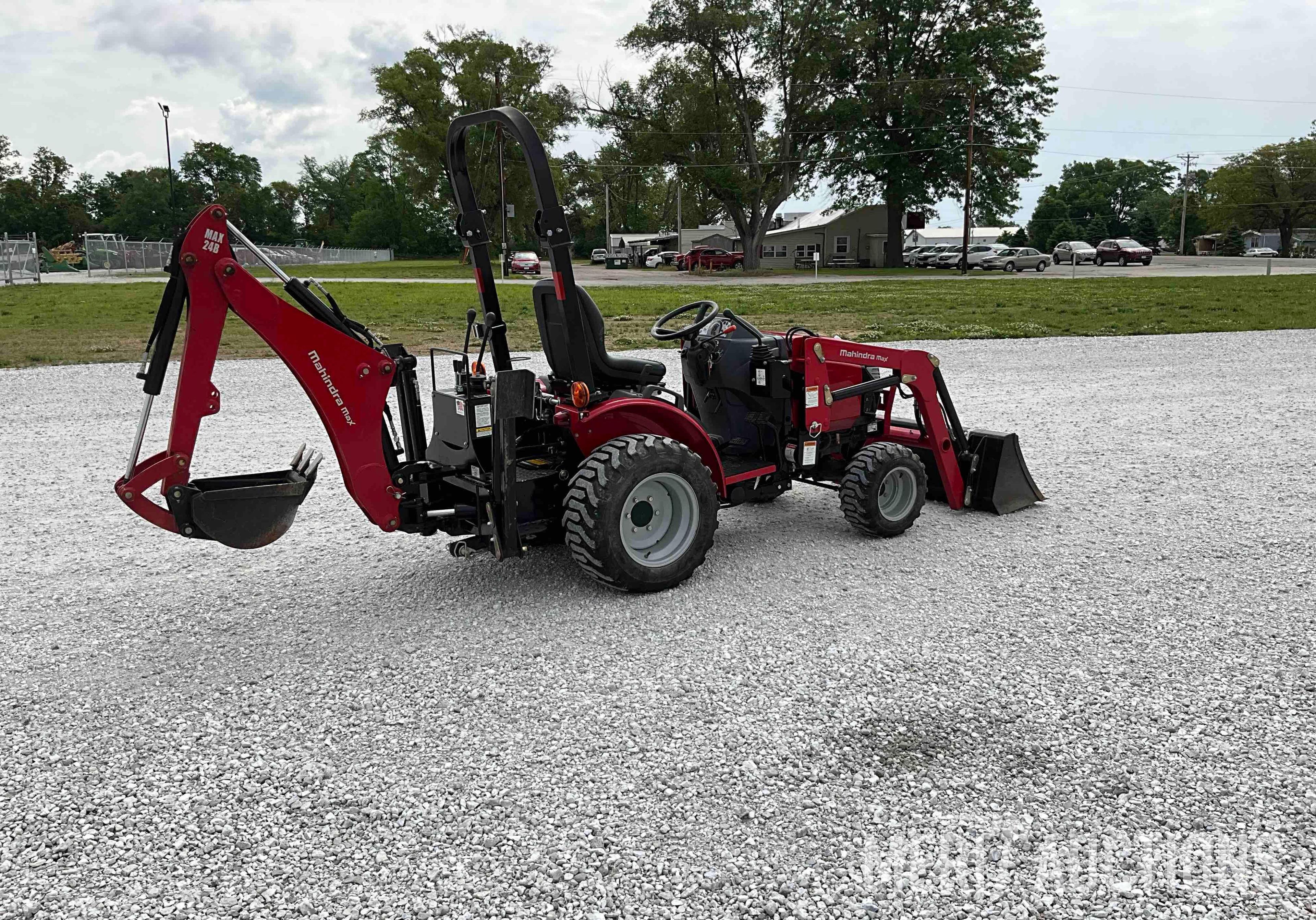 Mahindra Max 24 MFWD Tractor
