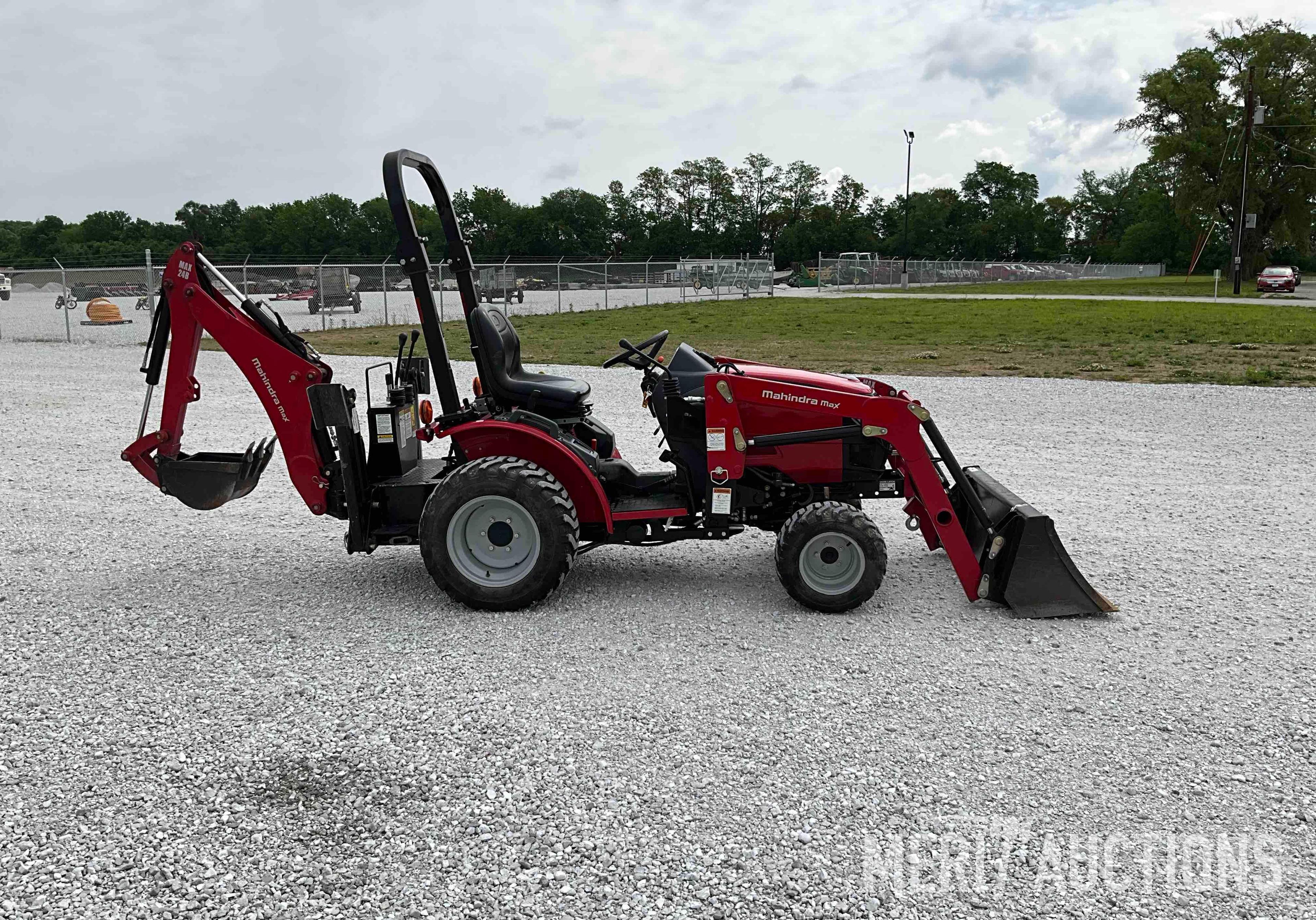 Mahindra Max 24 MFWD Tractor
