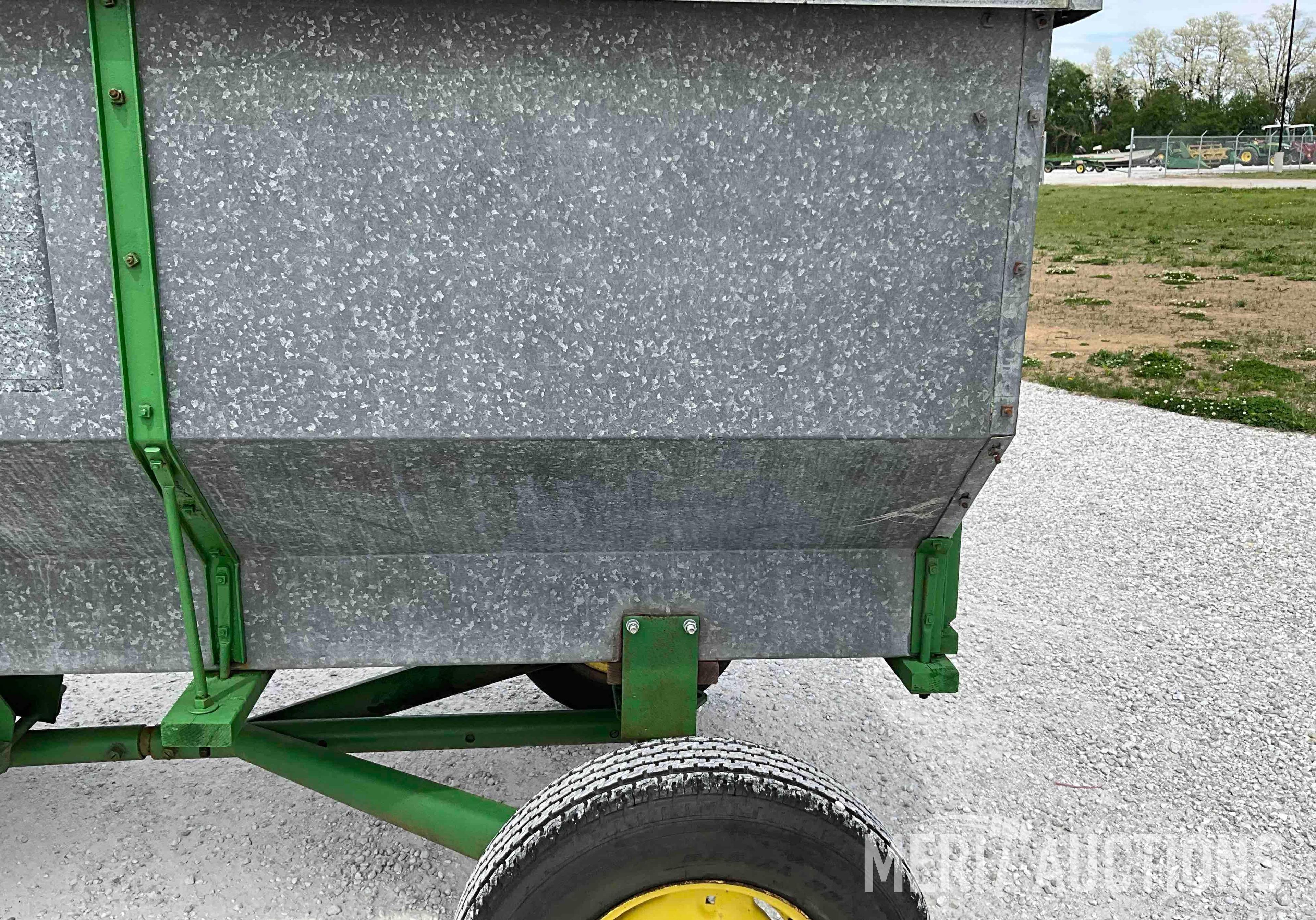 John Deere Big Butch Flair Box Wagon