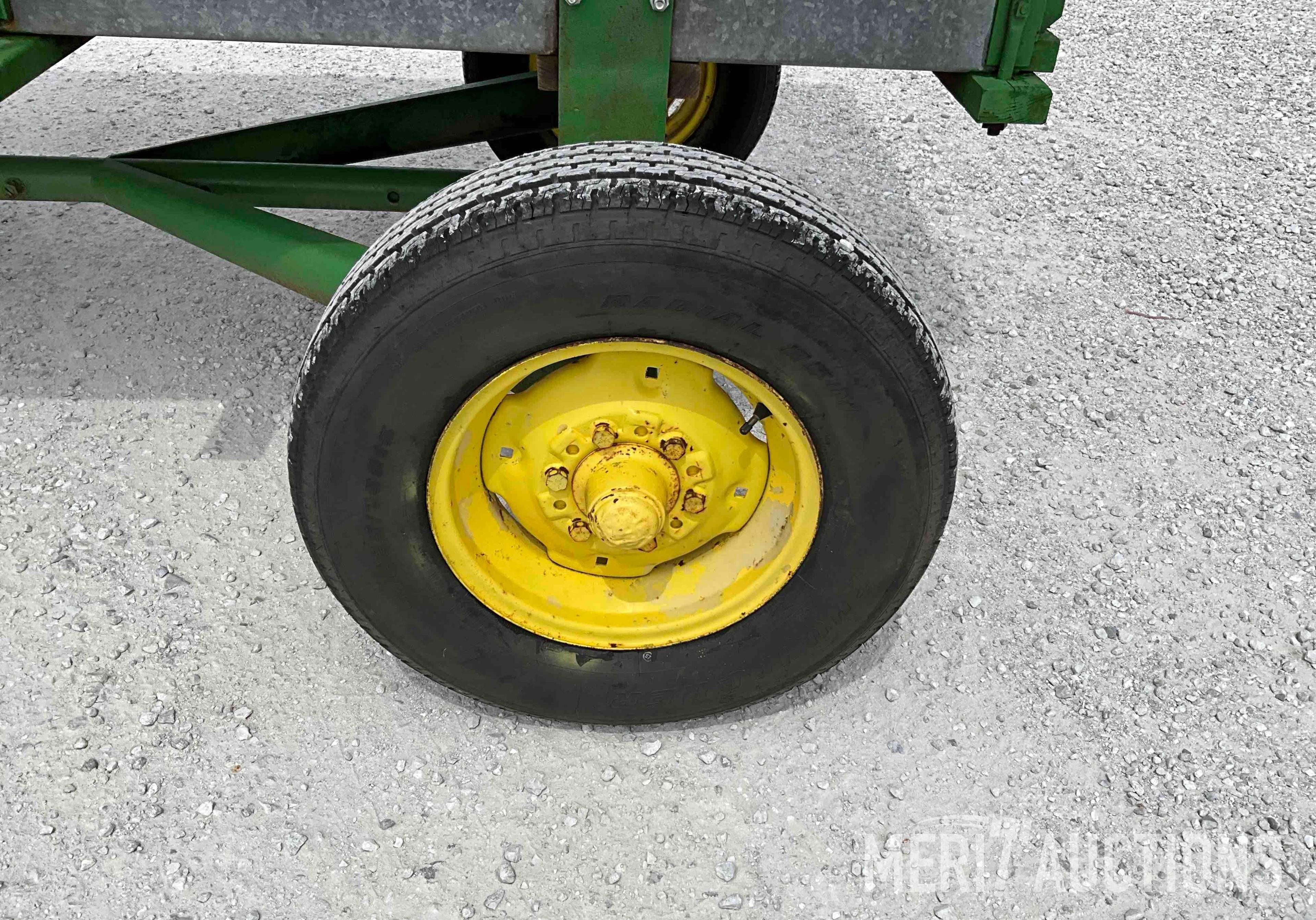 John Deere Big Butch Flair Box Wagon