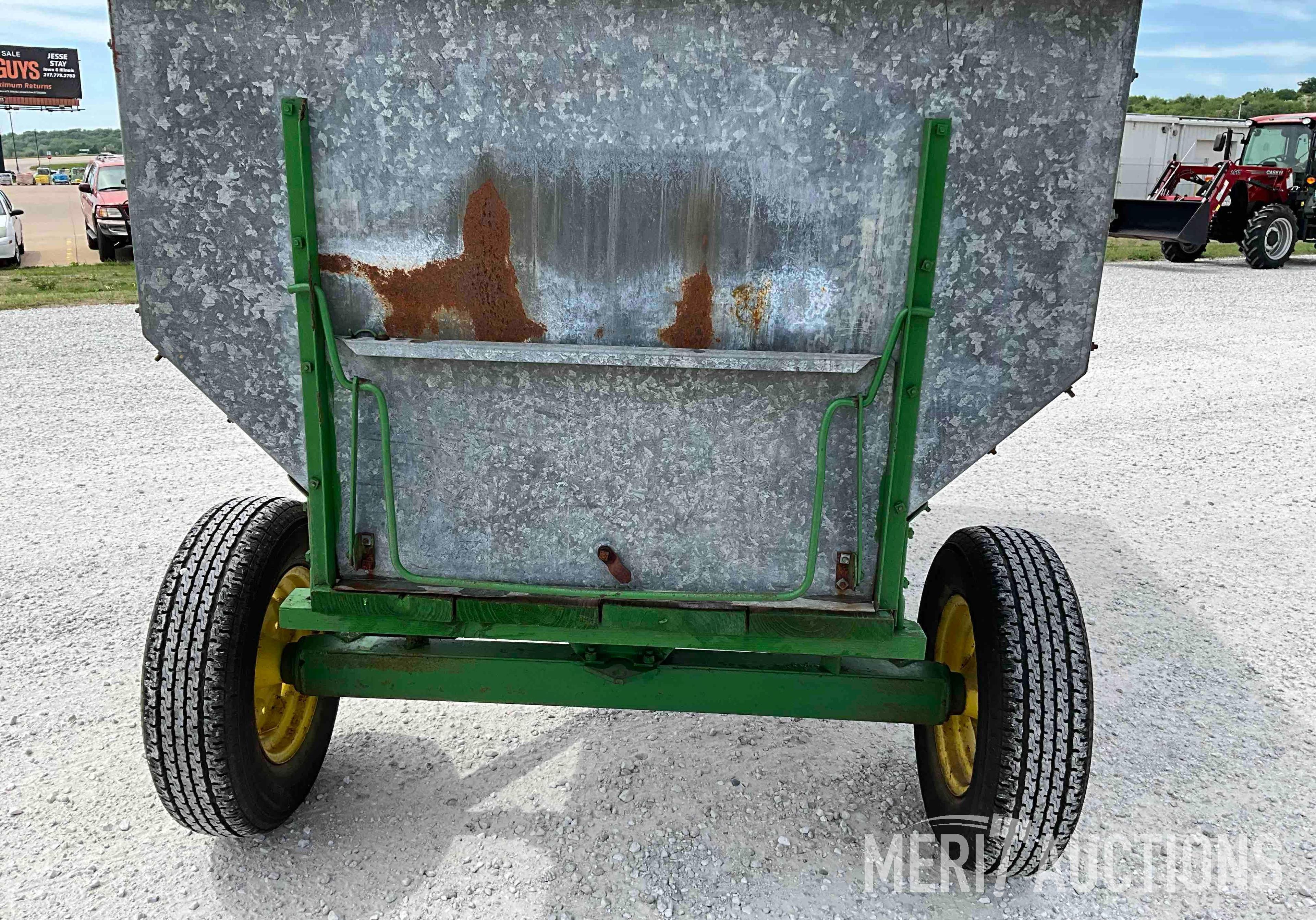 John Deere Big Butch Flair Box Wagon