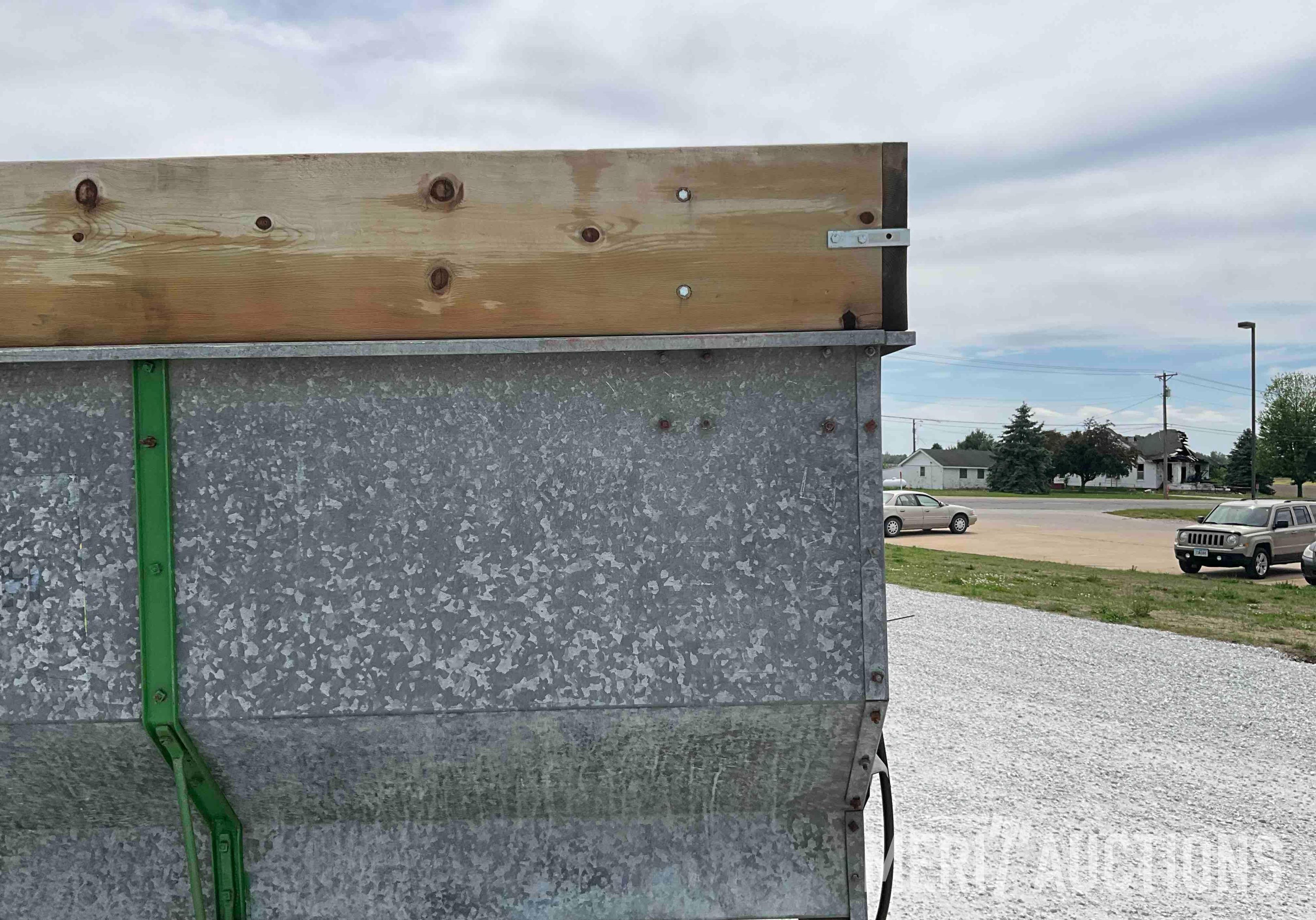 John Deere Big Butch Flair Box Wagon