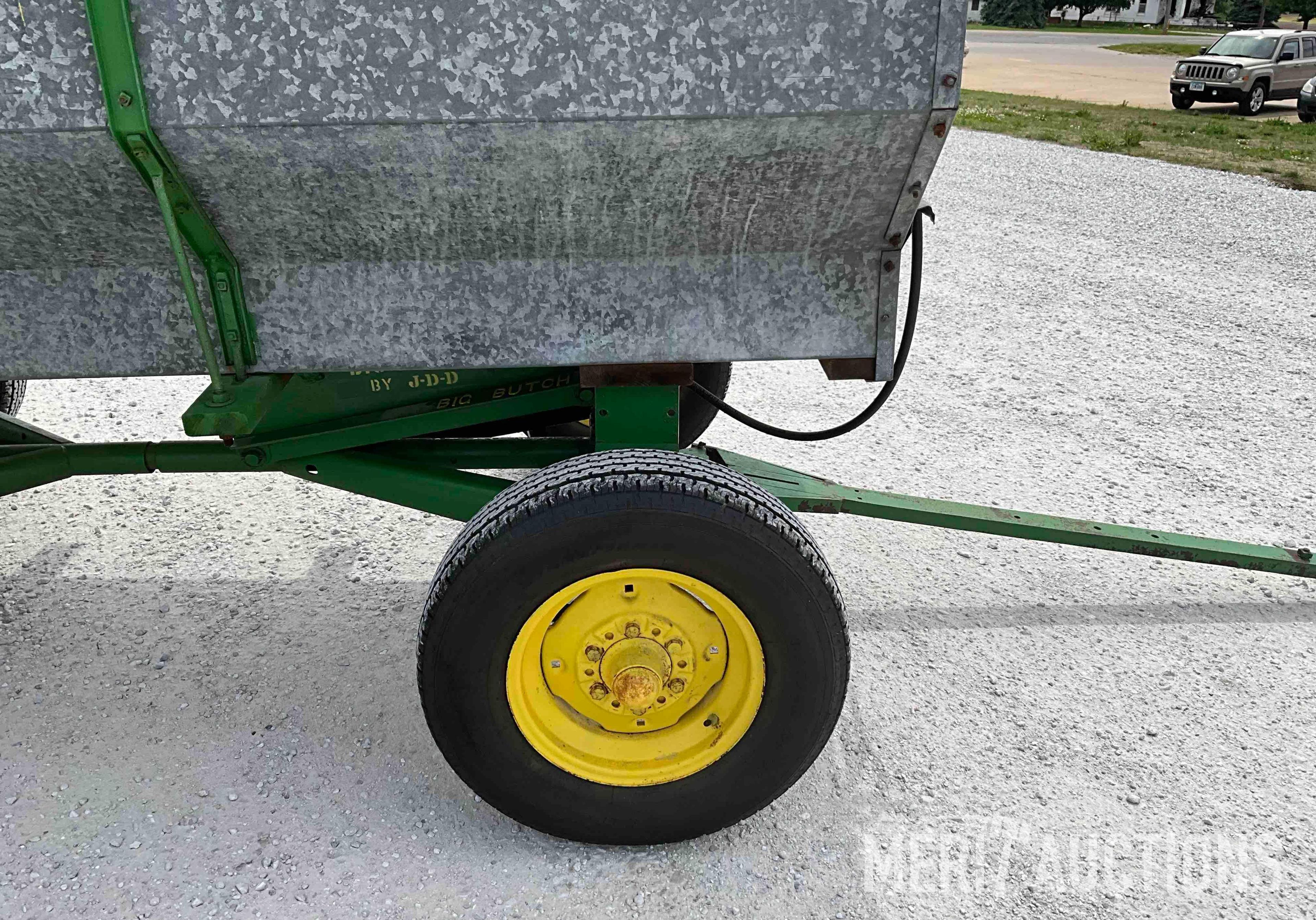 John Deere Big Butch Flair Box Wagon