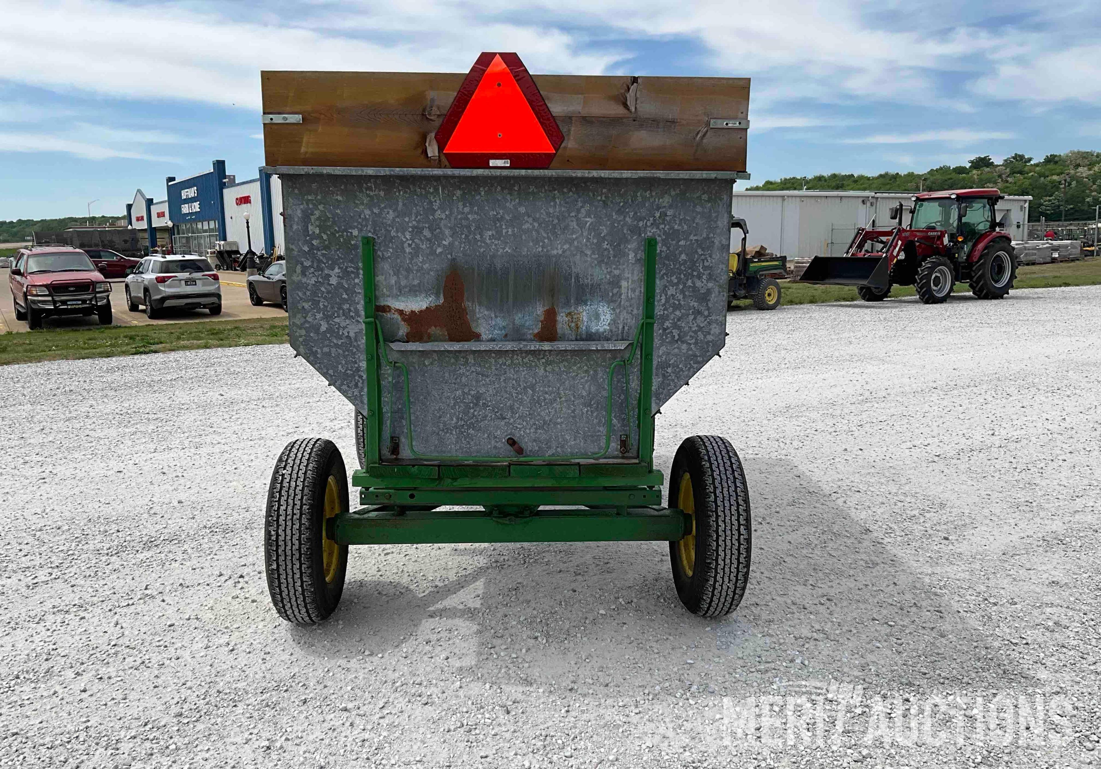 John Deere Big Butch Flair Box Wagon
