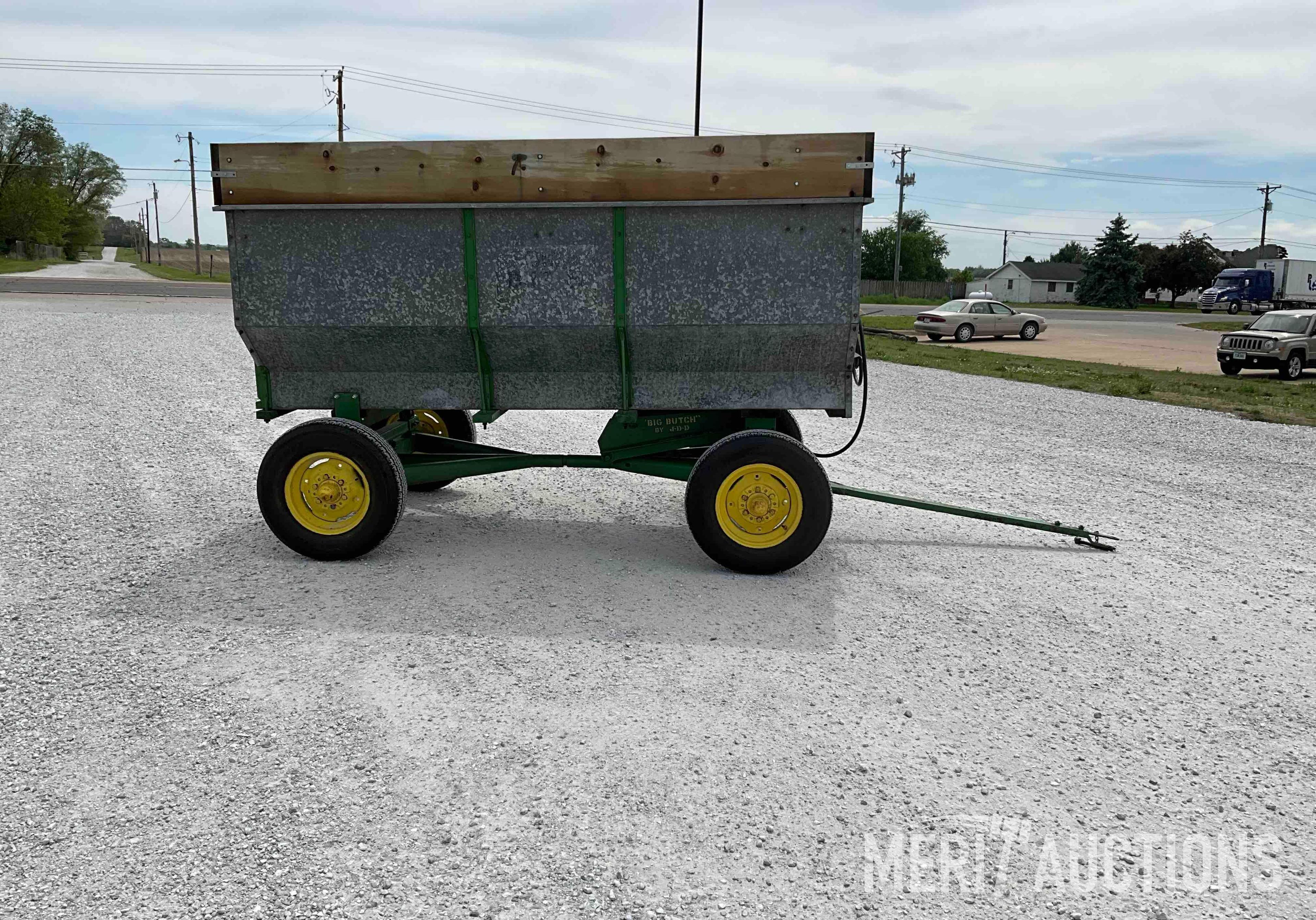 John Deere Big Butch Flair Box Wagon