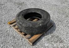 385/65R22.5 Tire