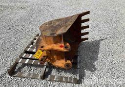CASE Backhoe Bucket w/Teeth
