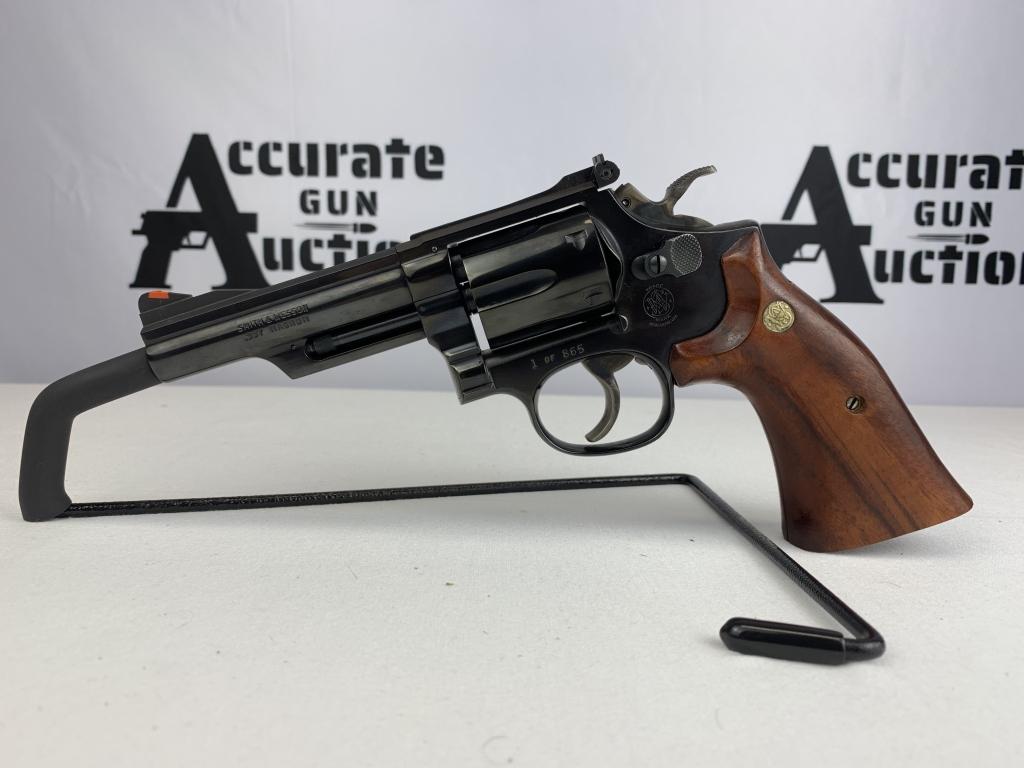 S&W No. 19 - Police Package .357 MAGNUM