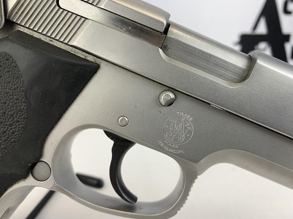 Smith & Wesson 4506-1 45 Auto
