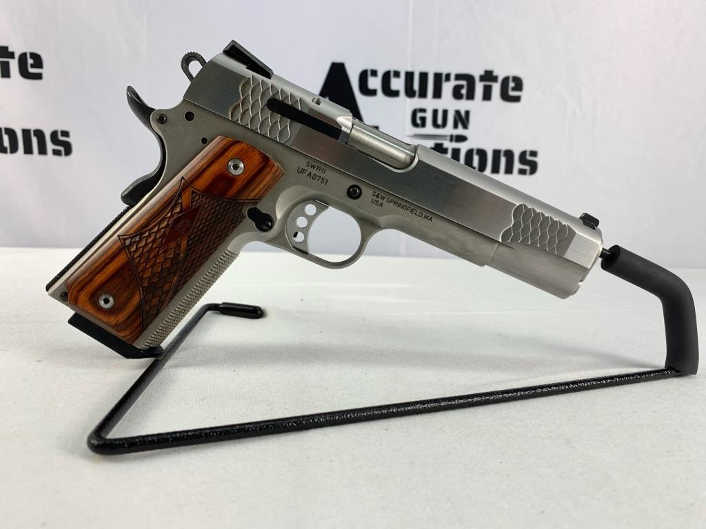 S&W SW1911 .45 ACP