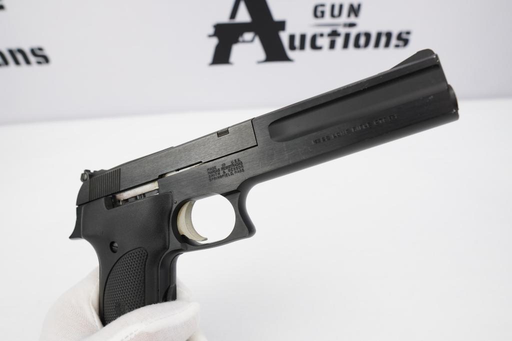 Smith & Wesson 422 .22 LR CTG