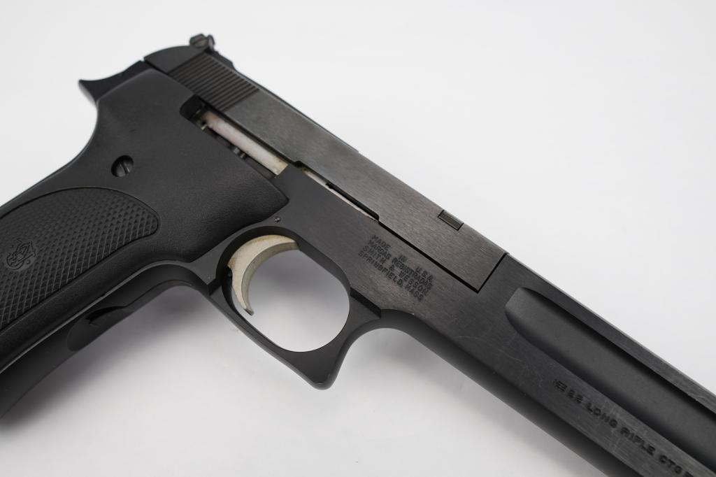 Smith & Wesson 422 .22 LR CTG