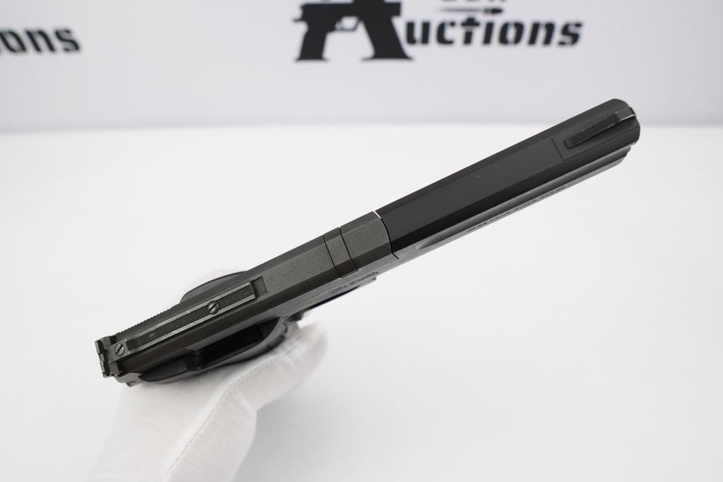 Smith & Wesson 422 .22 LR CTG