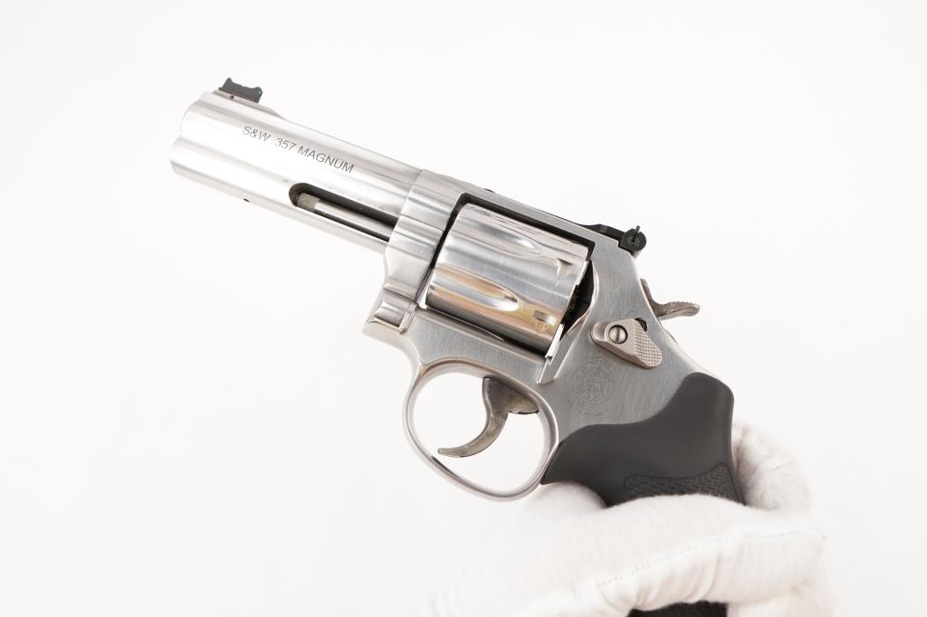 Smith & Wesson 686-6 .357 MAGNUM