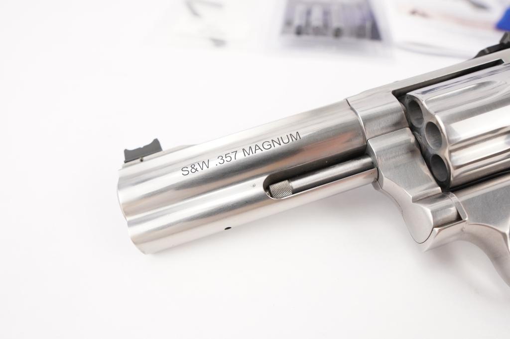 Smith & Wesson 686-6 .357 MAGNUM