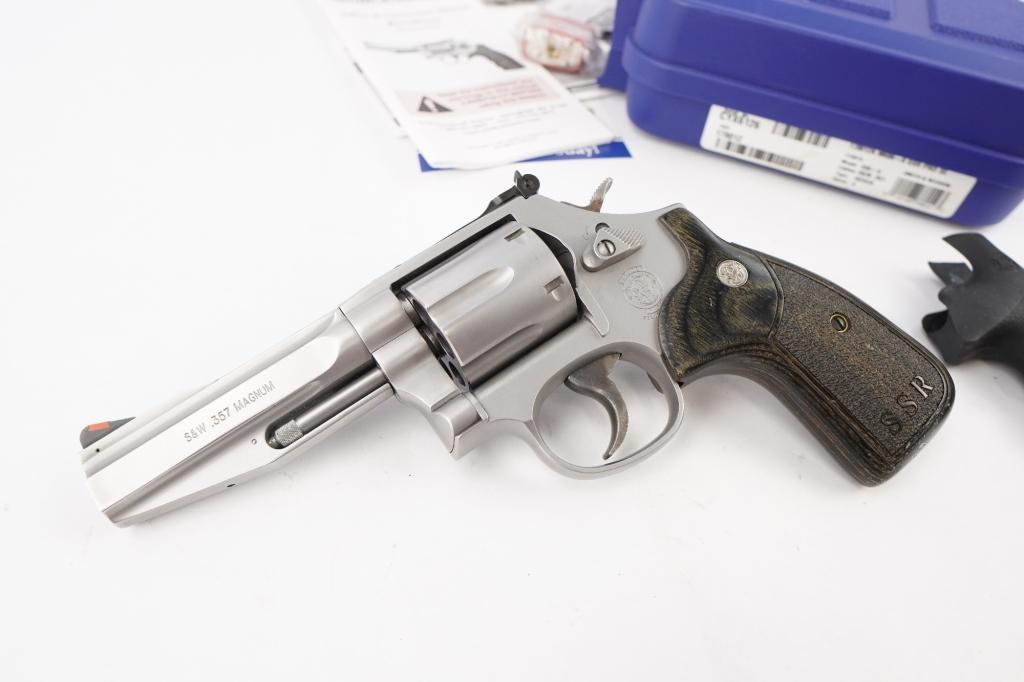 Smith & Wesson 686-6 .357 MAGNUM