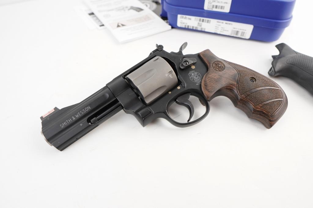 Smith & Wesson 329PD .44 Magnum