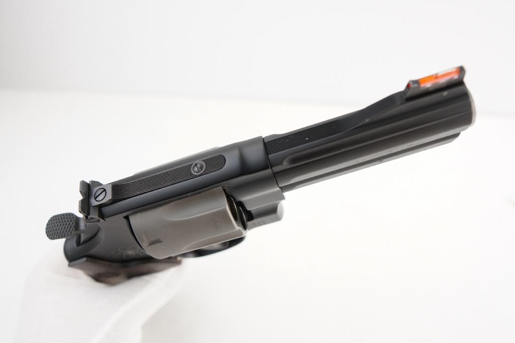 Smith & Wesson 329PD .44 Magnum
