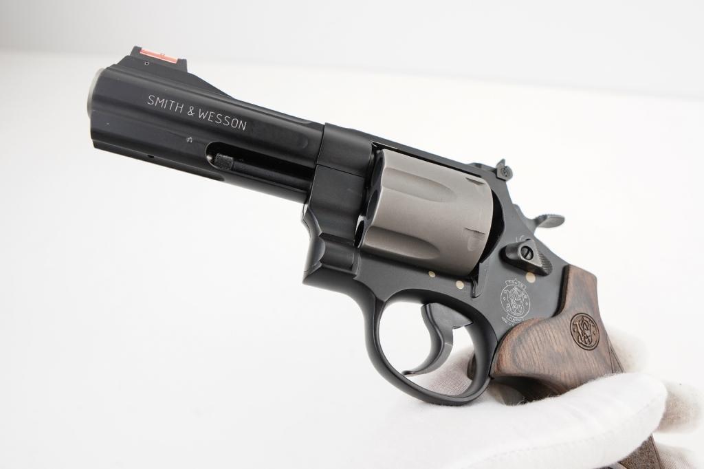 Smith & Wesson 329PD .44 Magnum