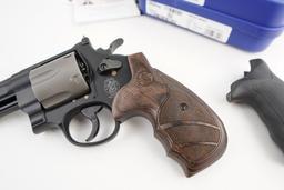 Smith & Wesson 329PD .44 Magnum