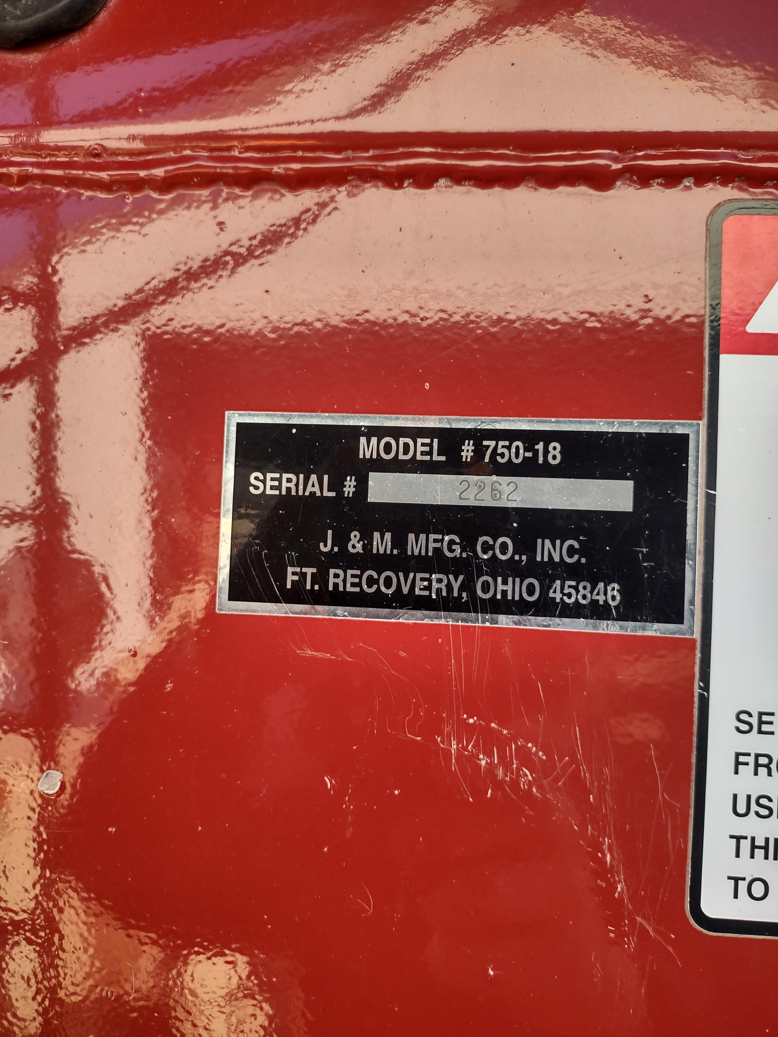 J & M 750 Auger Wagon