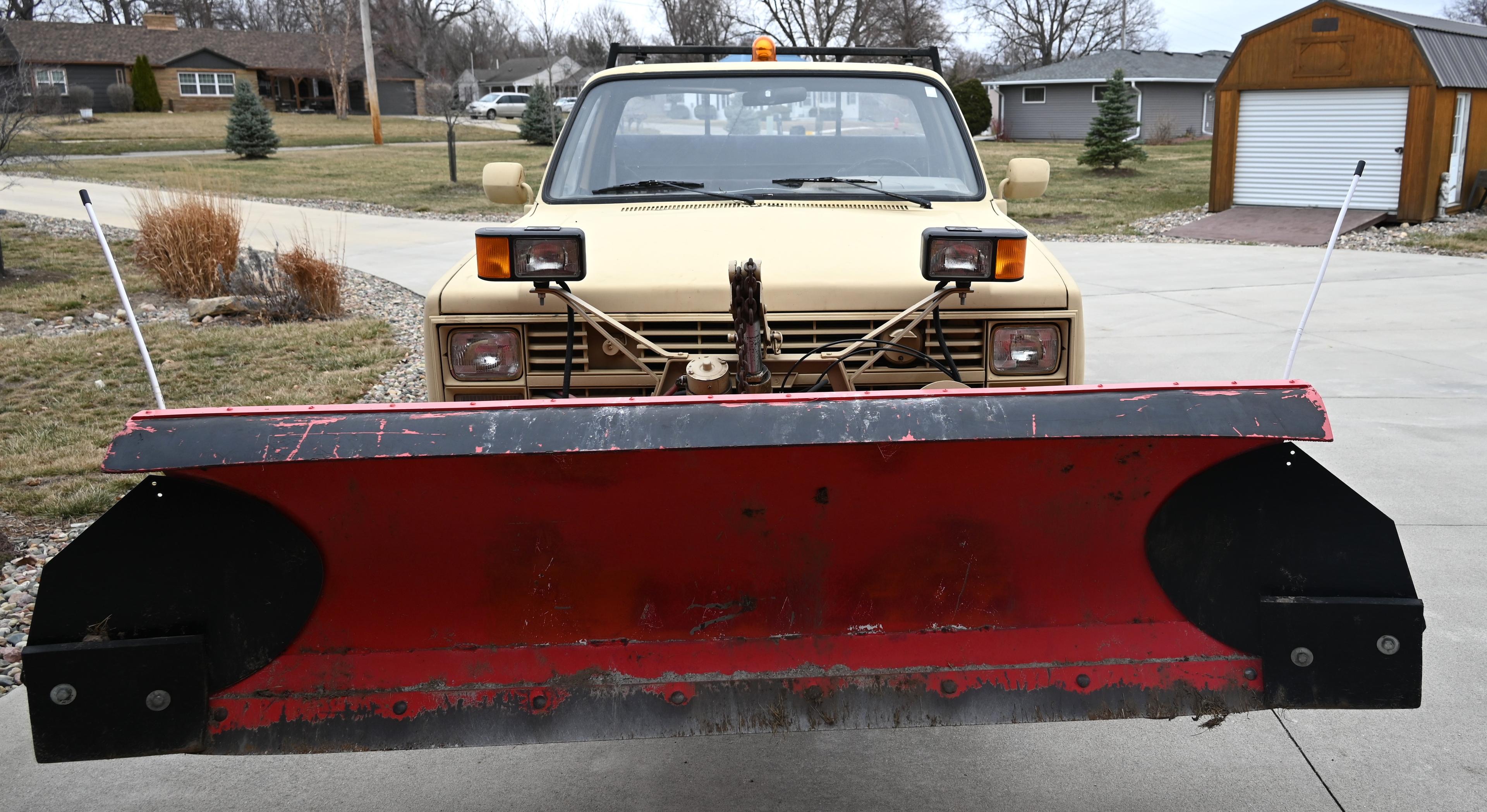1986 Chevrolet CD-30903 Military CUCV 3600Lb Payload Pick-up Truck with snow plow