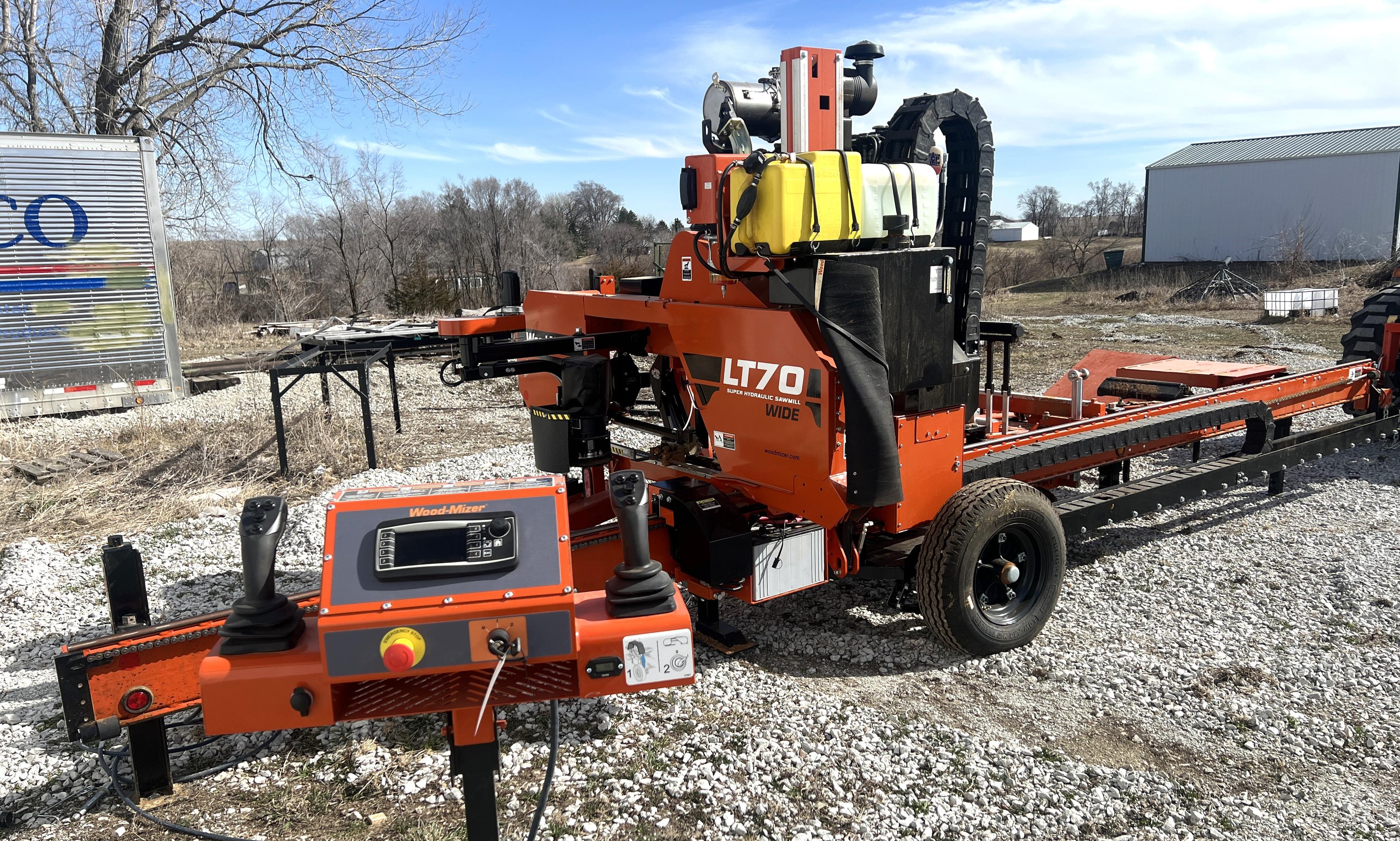 Wood Mizer LT70 Wide Sawmill, like new with extra blades