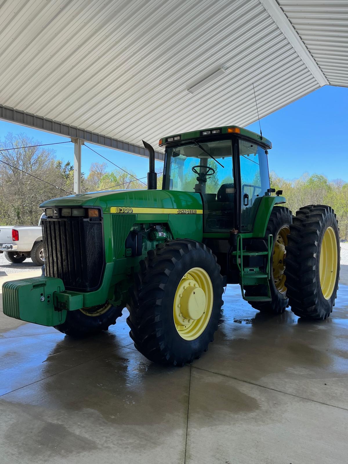 JOHN DEERE 8300 MFWD TRACTOR CLEAN