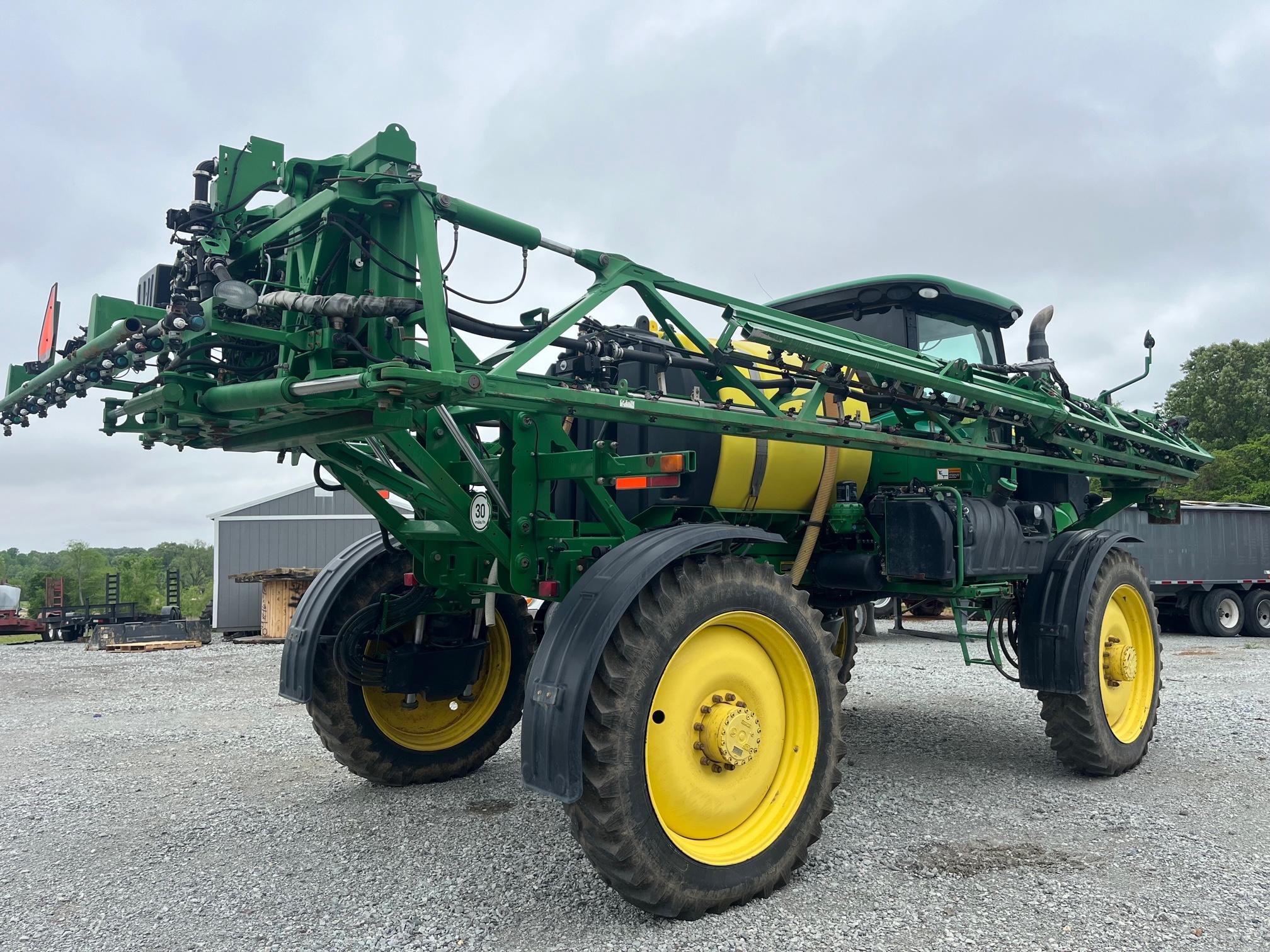 JOHN DEERE 2014 R4030 SPRAYER