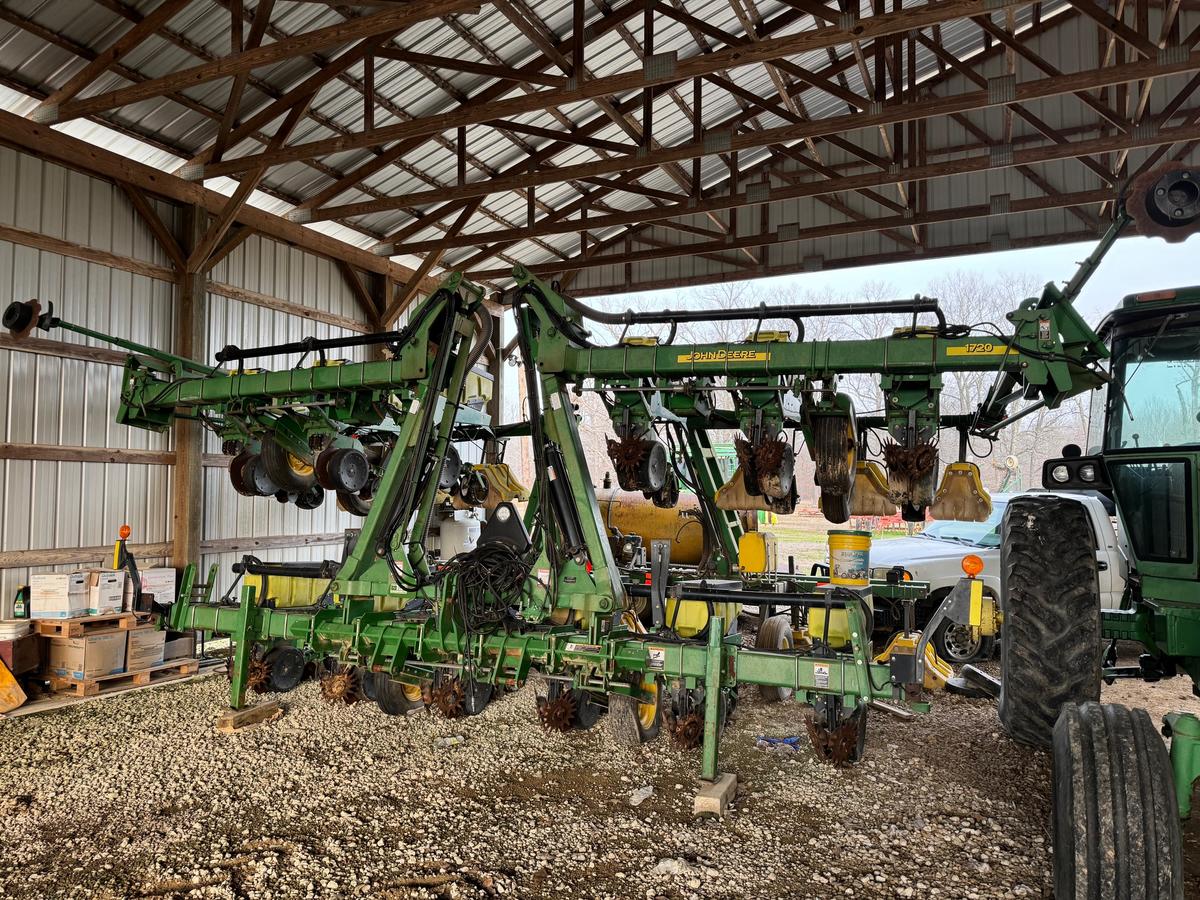 2012 JOHN DEERE MAX EMERGE 1720 PLANTER