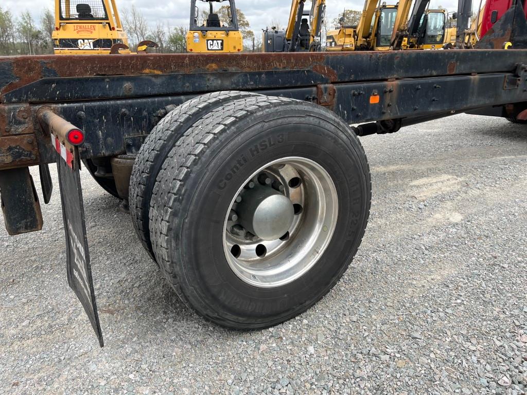 2018 FREIGHTLINER M2 106 CAB CHASSIS