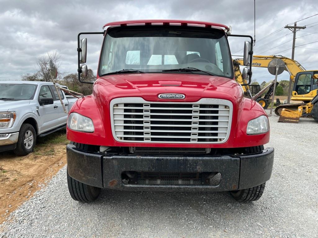 2018 FREIGHTLINER M2 106 CAB CHASSIS