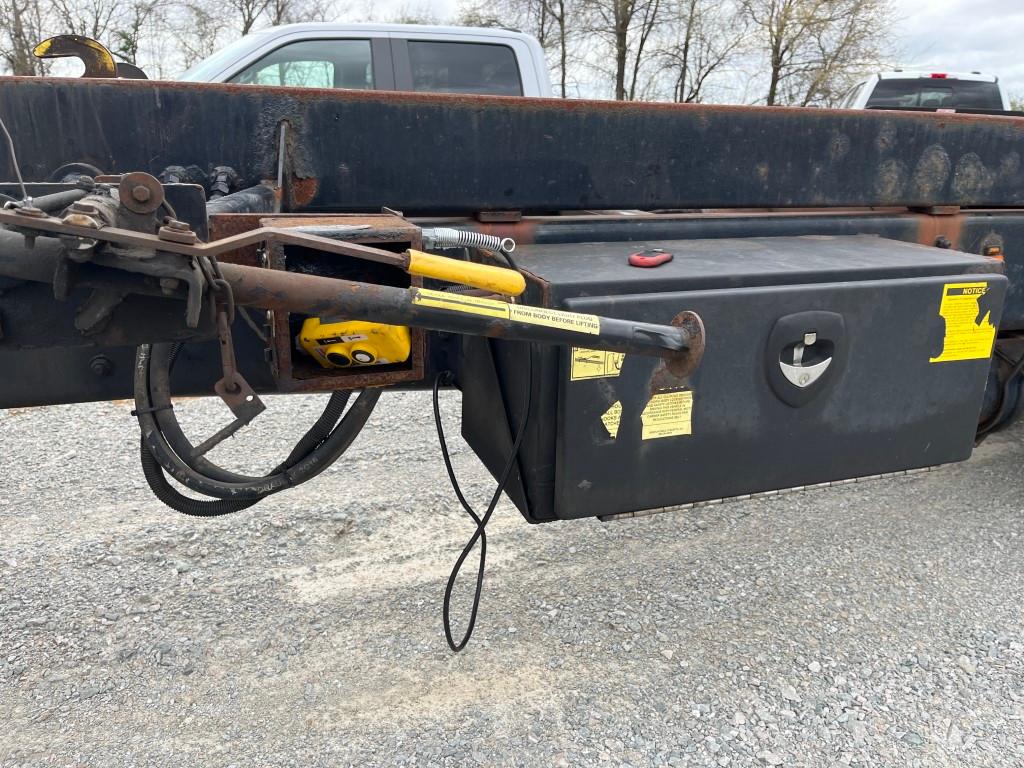 2018 FREIGHTLINER M2 106 CAB CHASSIS