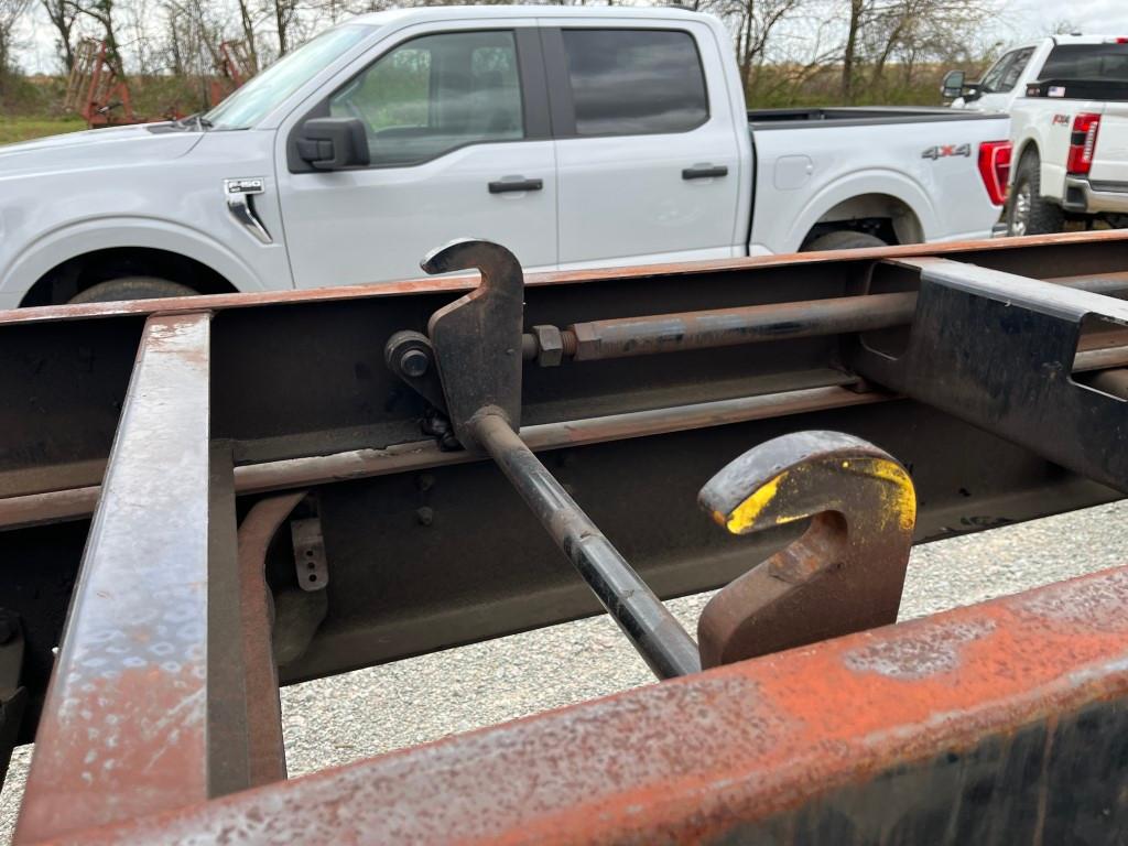 2018 FREIGHTLINER M2 106 CAB CHASSIS