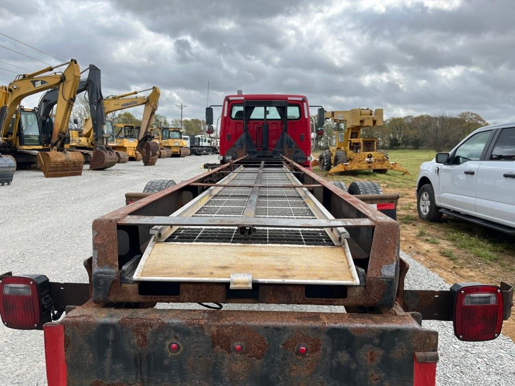 2018 FREIGHTLINER M2 106 CAB CHASSIS