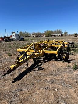 LANDOLL 2200 CHISEL RIG