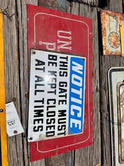 METAL SIGNS