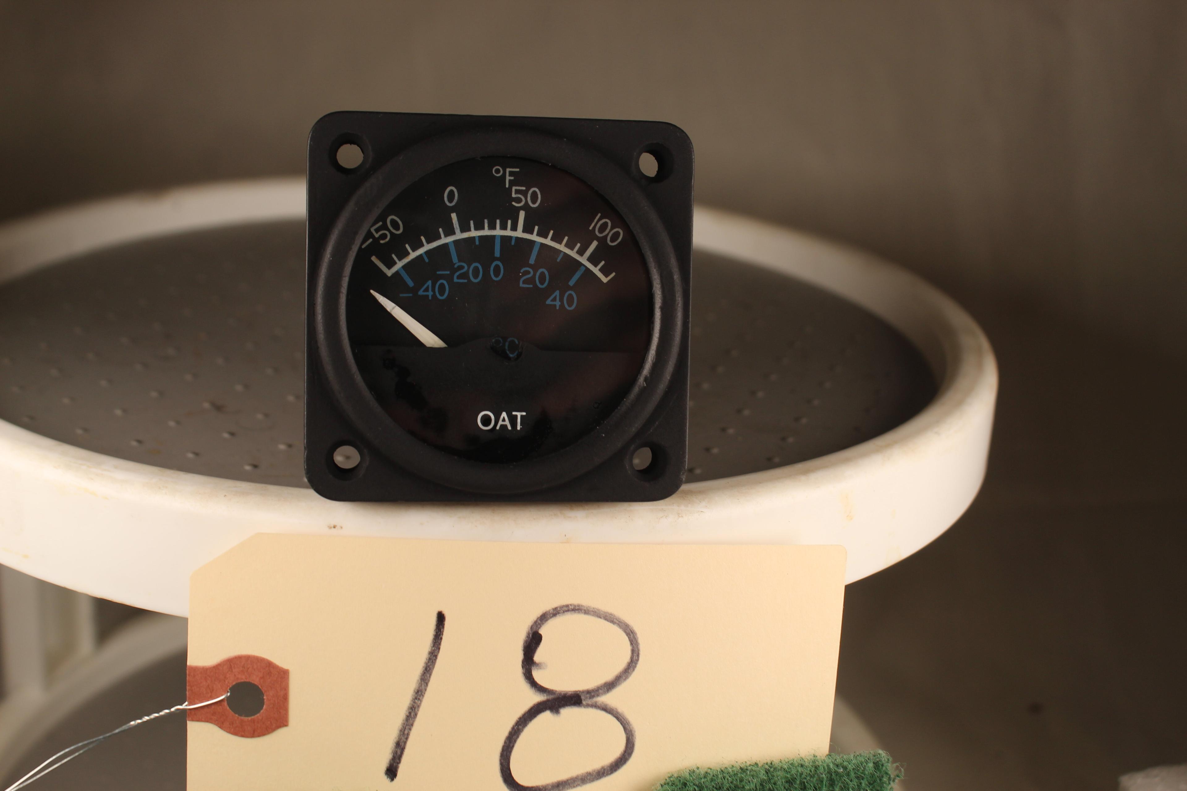 Instruments Inc. OAT indicator PN 500 21 W/8130