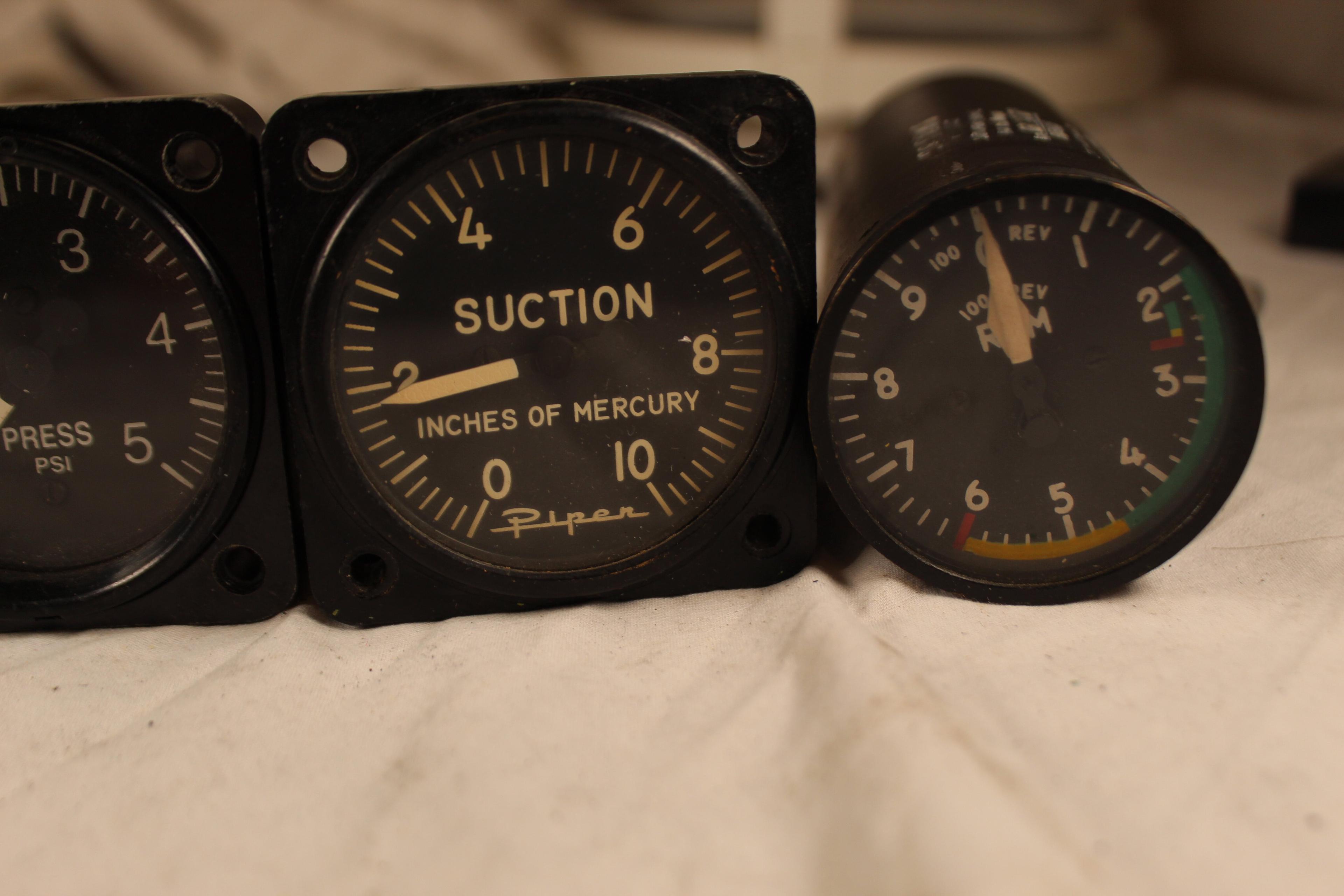 Lot of 3 pressure/suction/RPM indicators