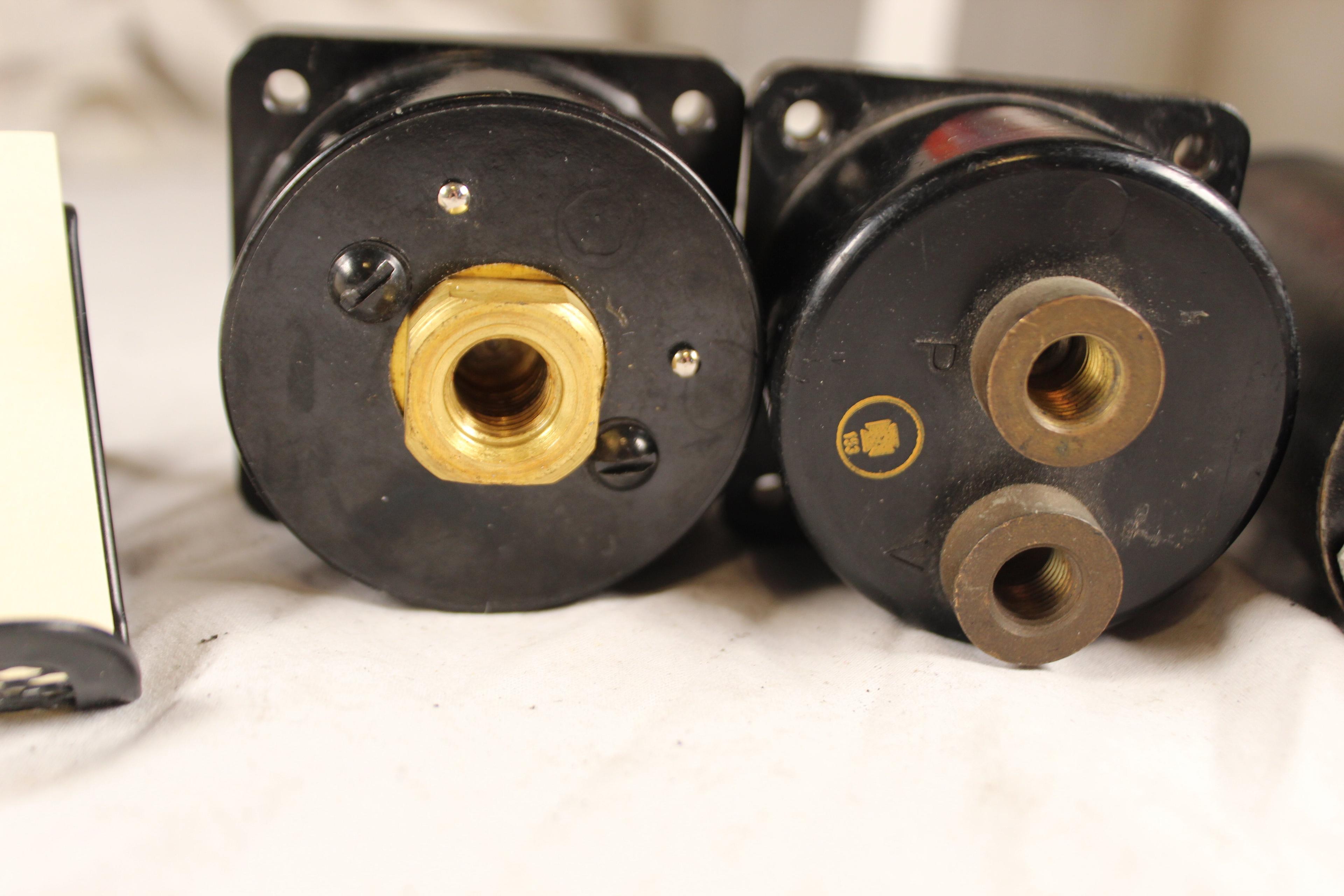 Lot of 3 pressure/suction/RPM indicators