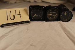 Lot of 3 pressure/suction/RPM indicators