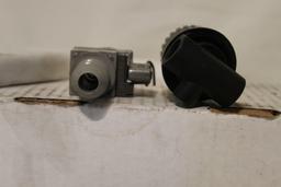 Norgren Regulator 1/4" R46-200-rnla/flow Valve Drain Pn 49f9798-63