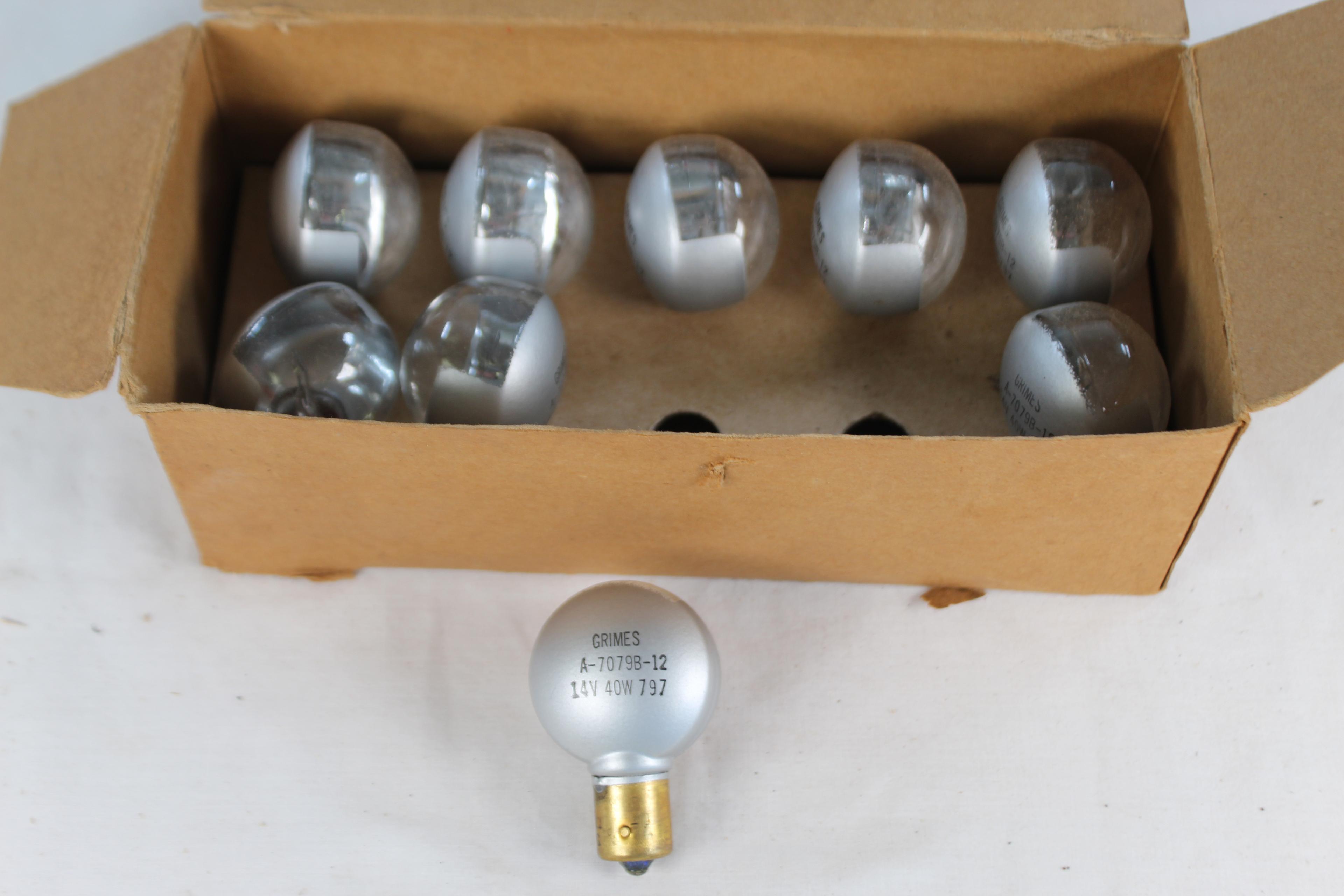 LOT OF 9 GRIMES REFLECTOR BULBS P/N A-7079B-12